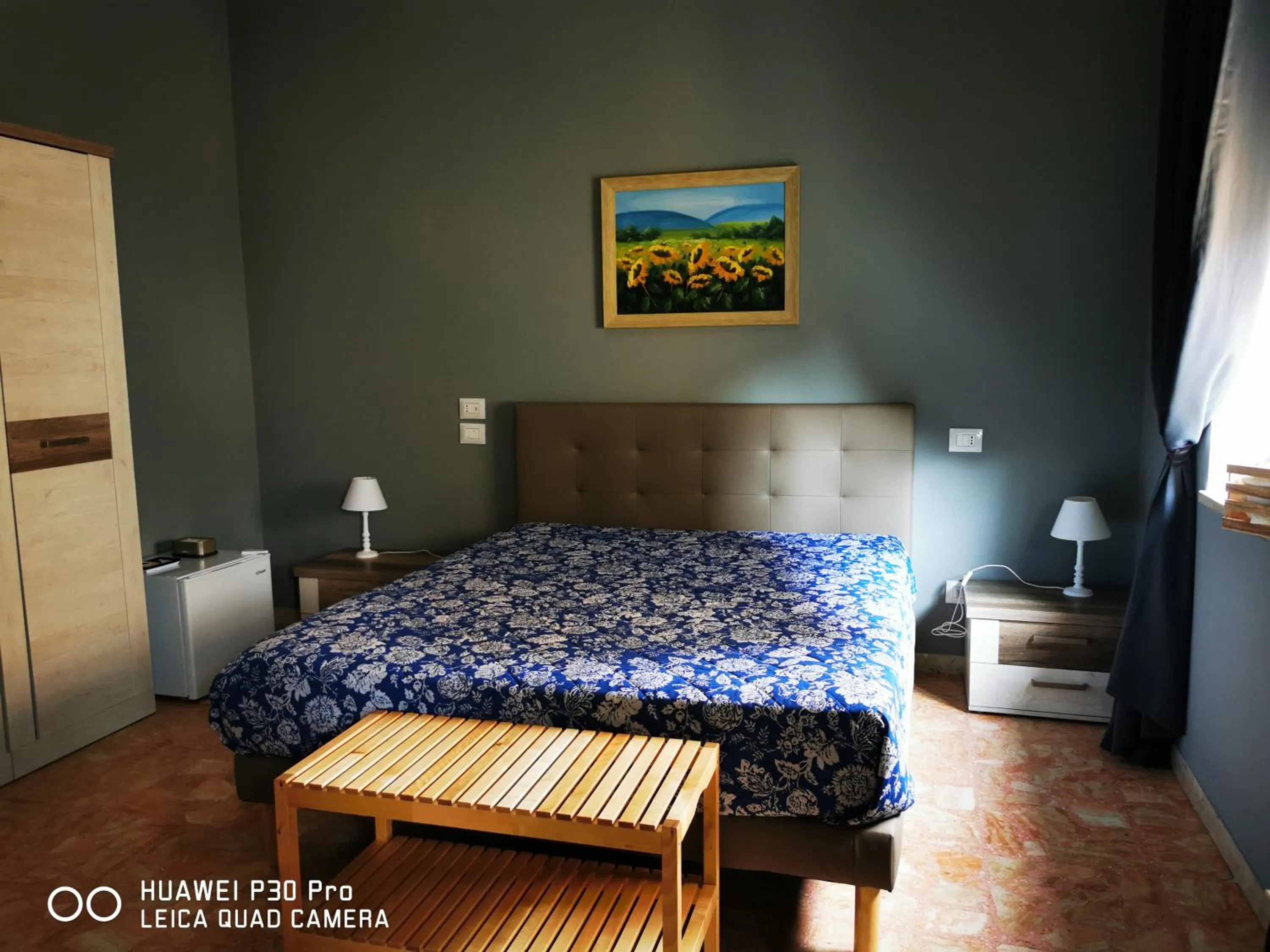 Photo of the whole room, Bed in L'ARENA ROOM