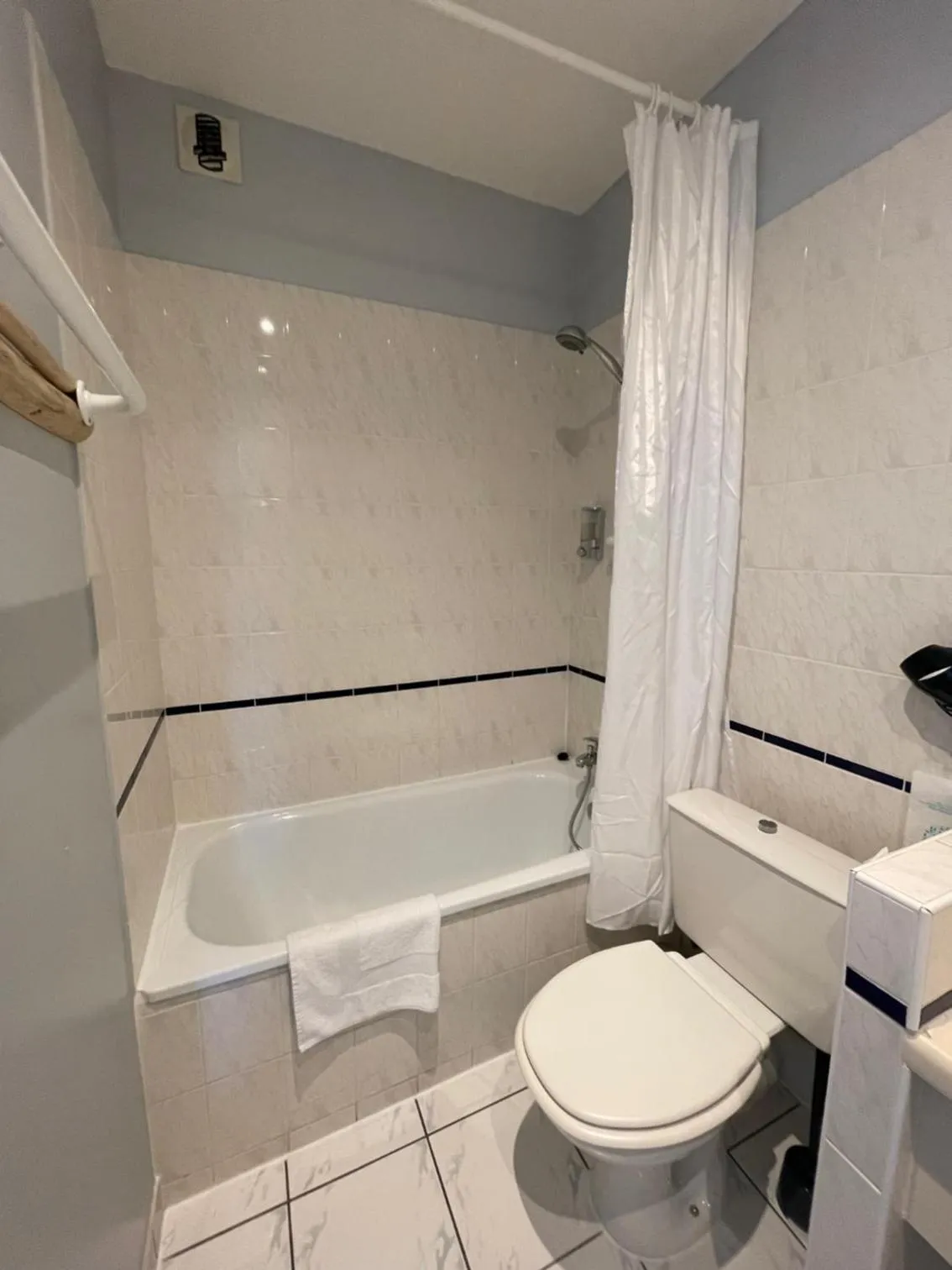 Bathroom in Hôtel Michelet Plage