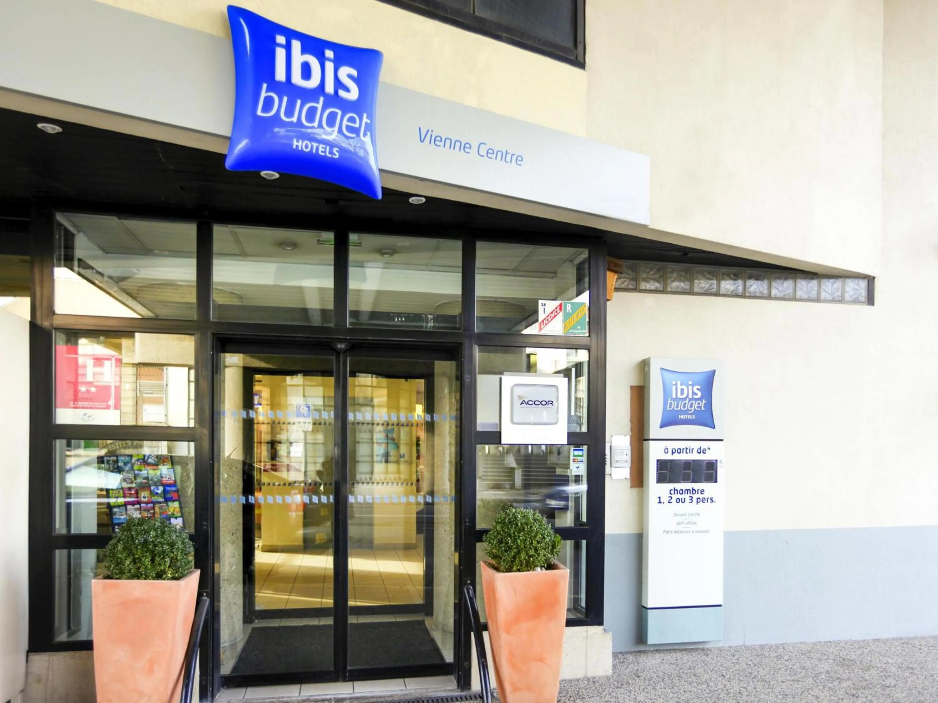 Property building in ibis budget Vienne Sud