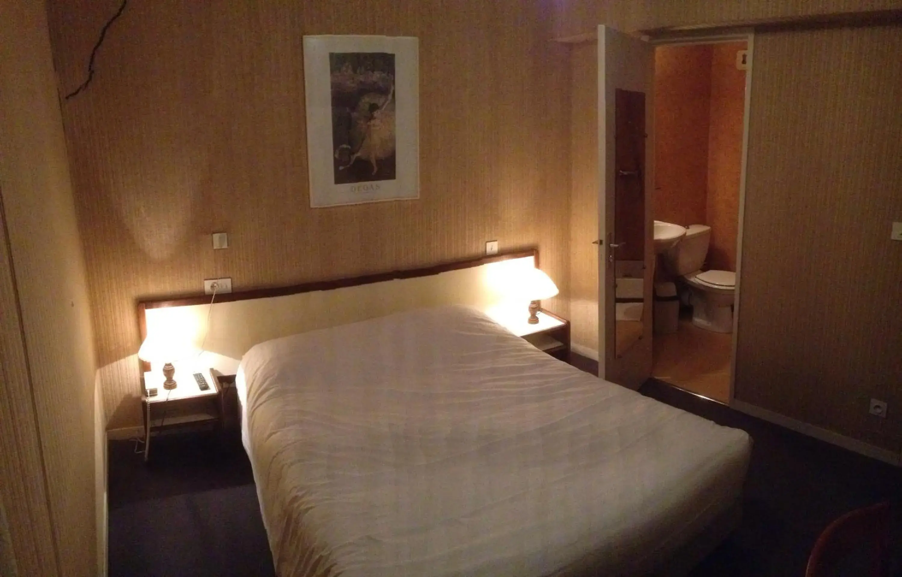 Double Room - single occupancy in Hotel De L'Abbaye Double Room - single occupancy in Hotel De L'Abbaye