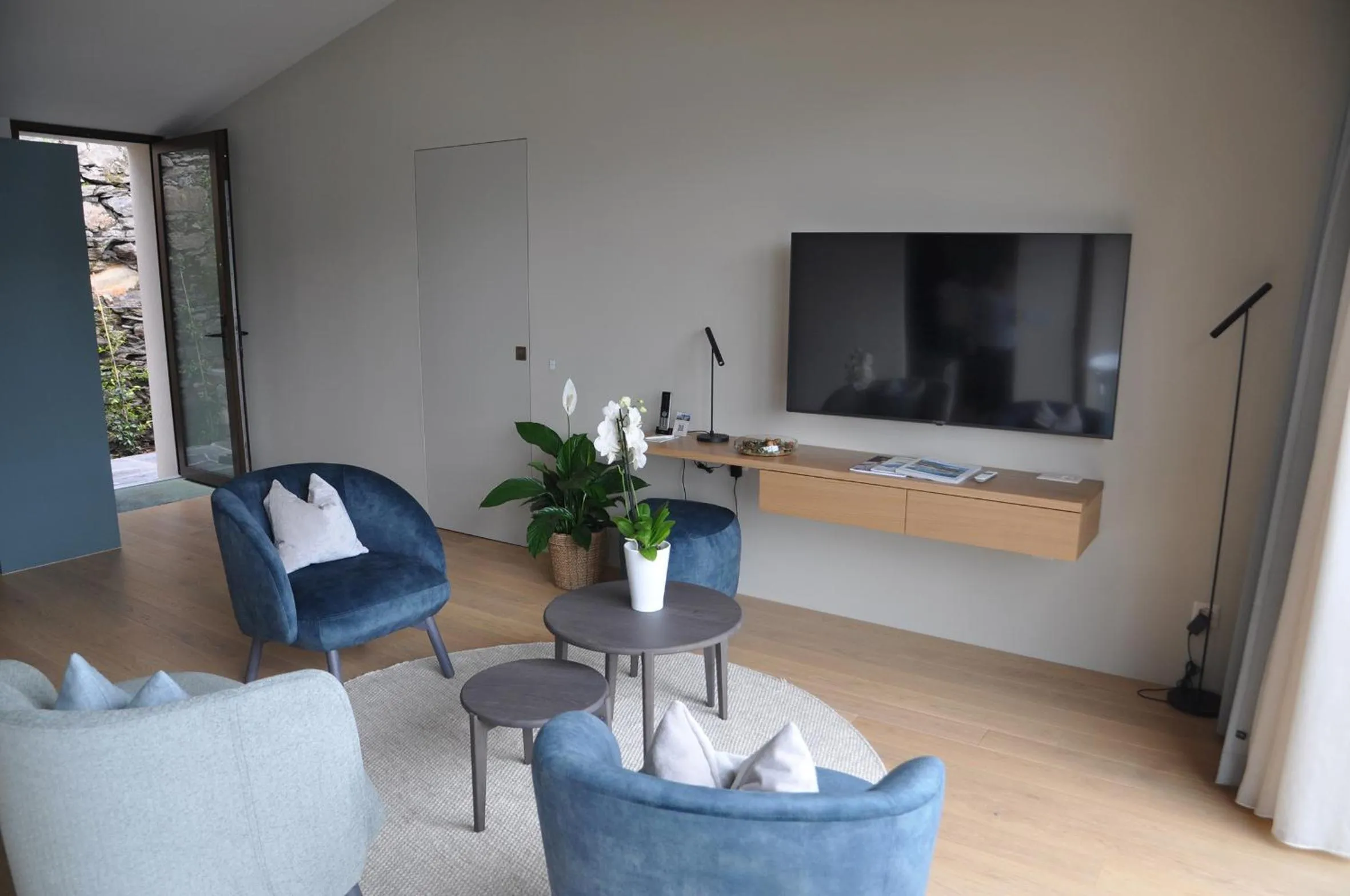 Communal lounge/ TV room in Boutique Hotel La Rocca