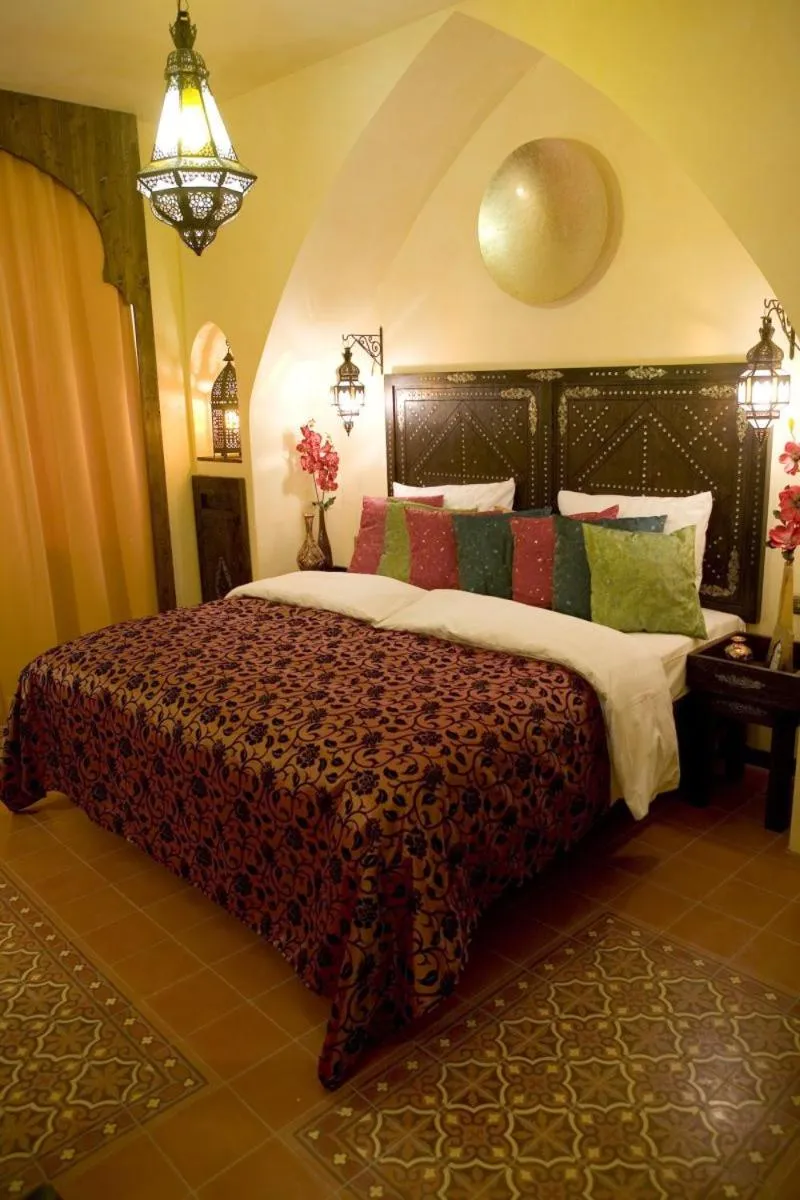 Hotel Villa Oriental & Restaurant                                               