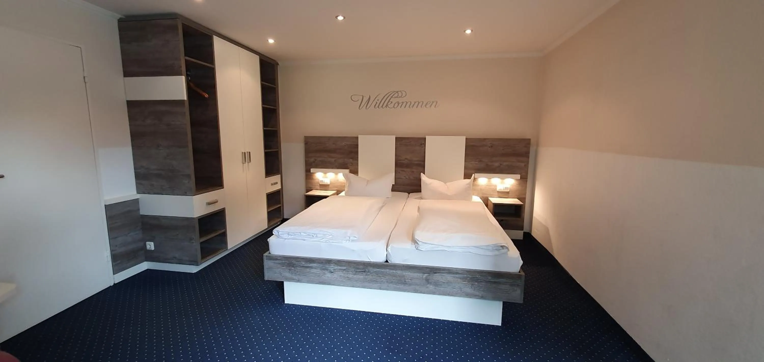 Bed in Central Hotel-Apart München