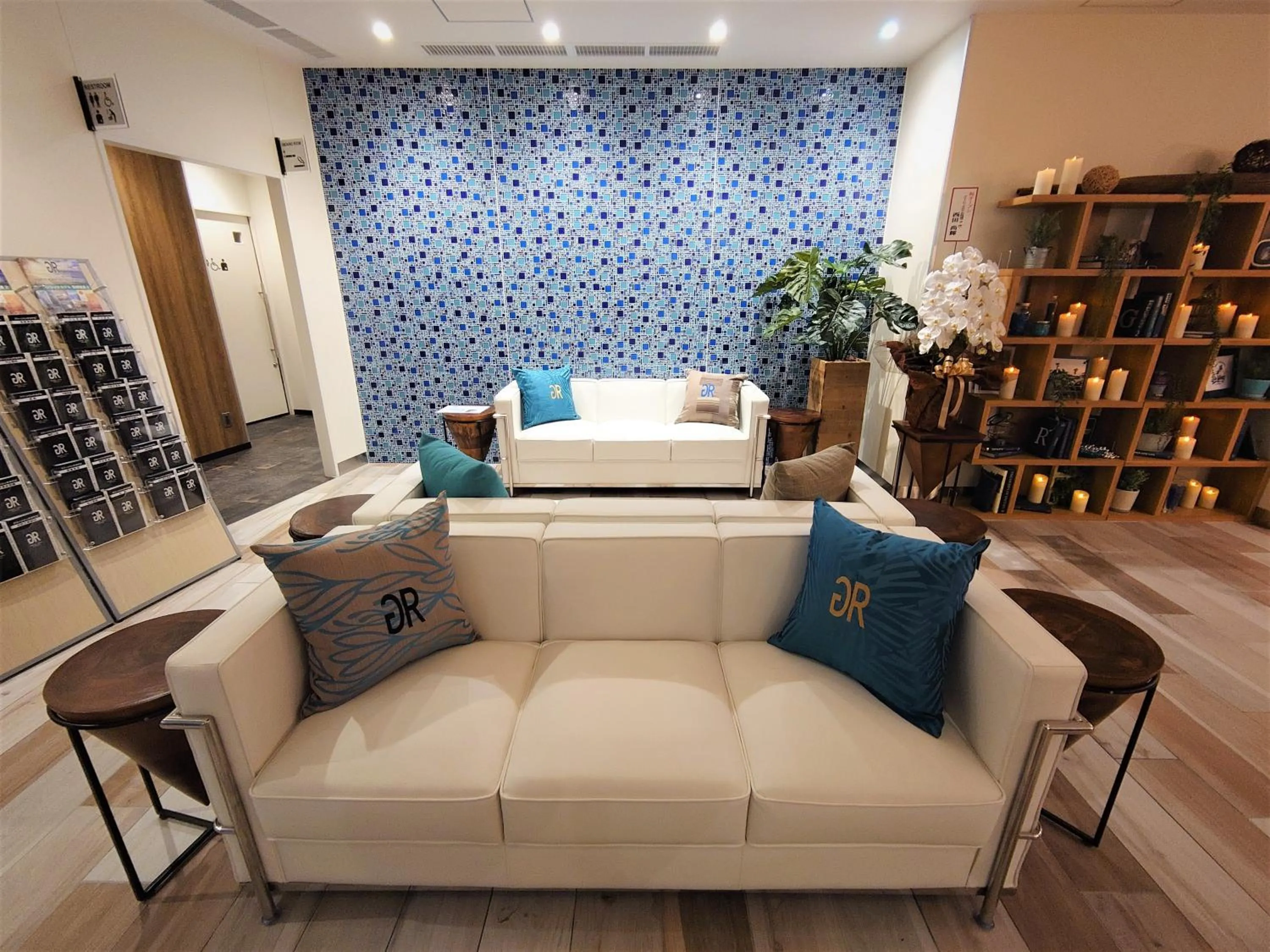 Lobby or reception in Green Rich Hotel Miyazaki Tachibandori 2 (Artificial hot spring Futamata Yunohana)