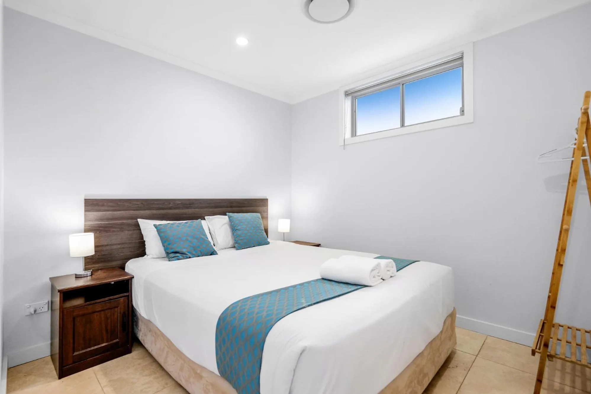 Bedroom, Bed in Lakes Resort Toukley