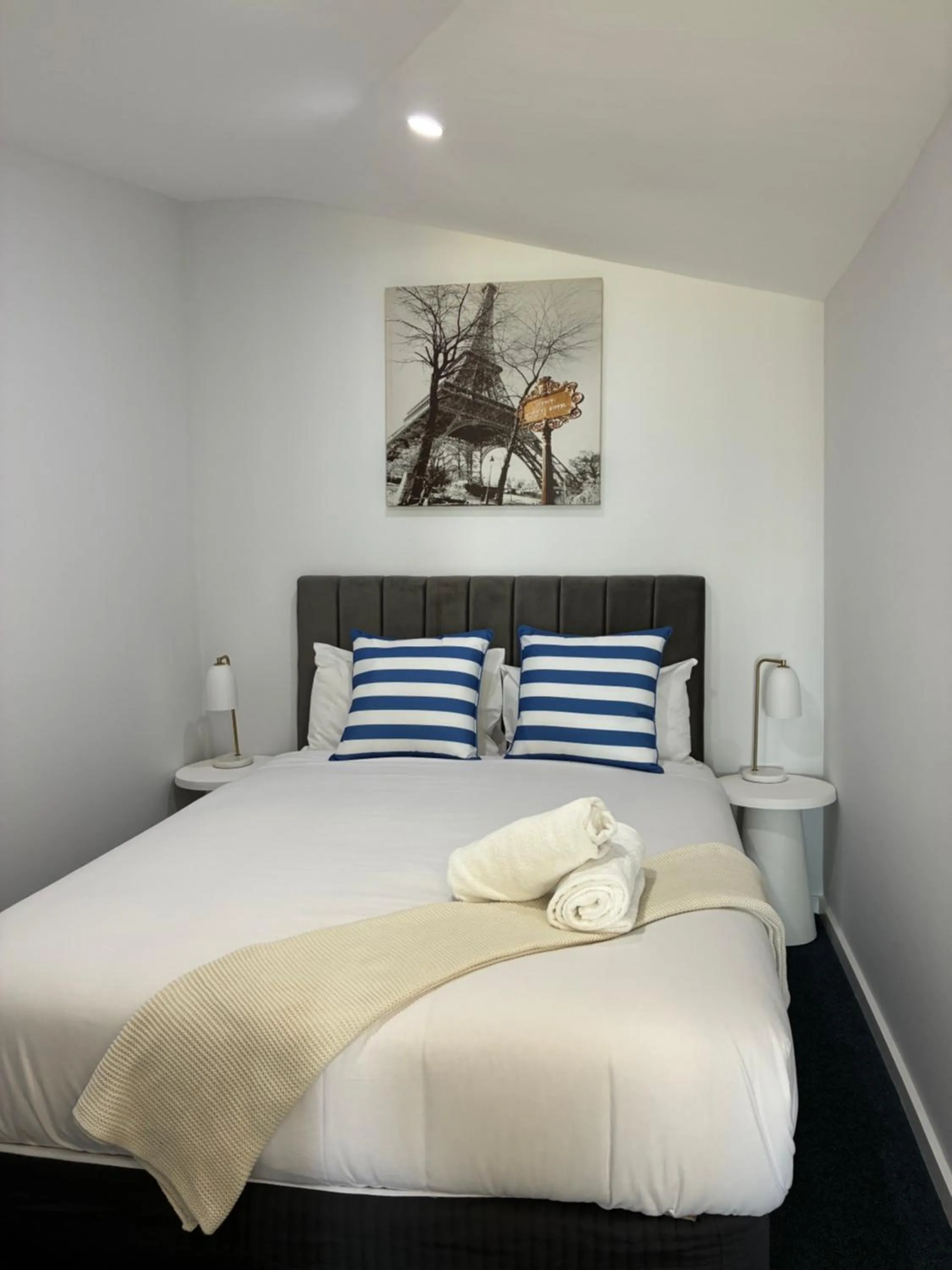 Bed in Lakes Resort Toukley