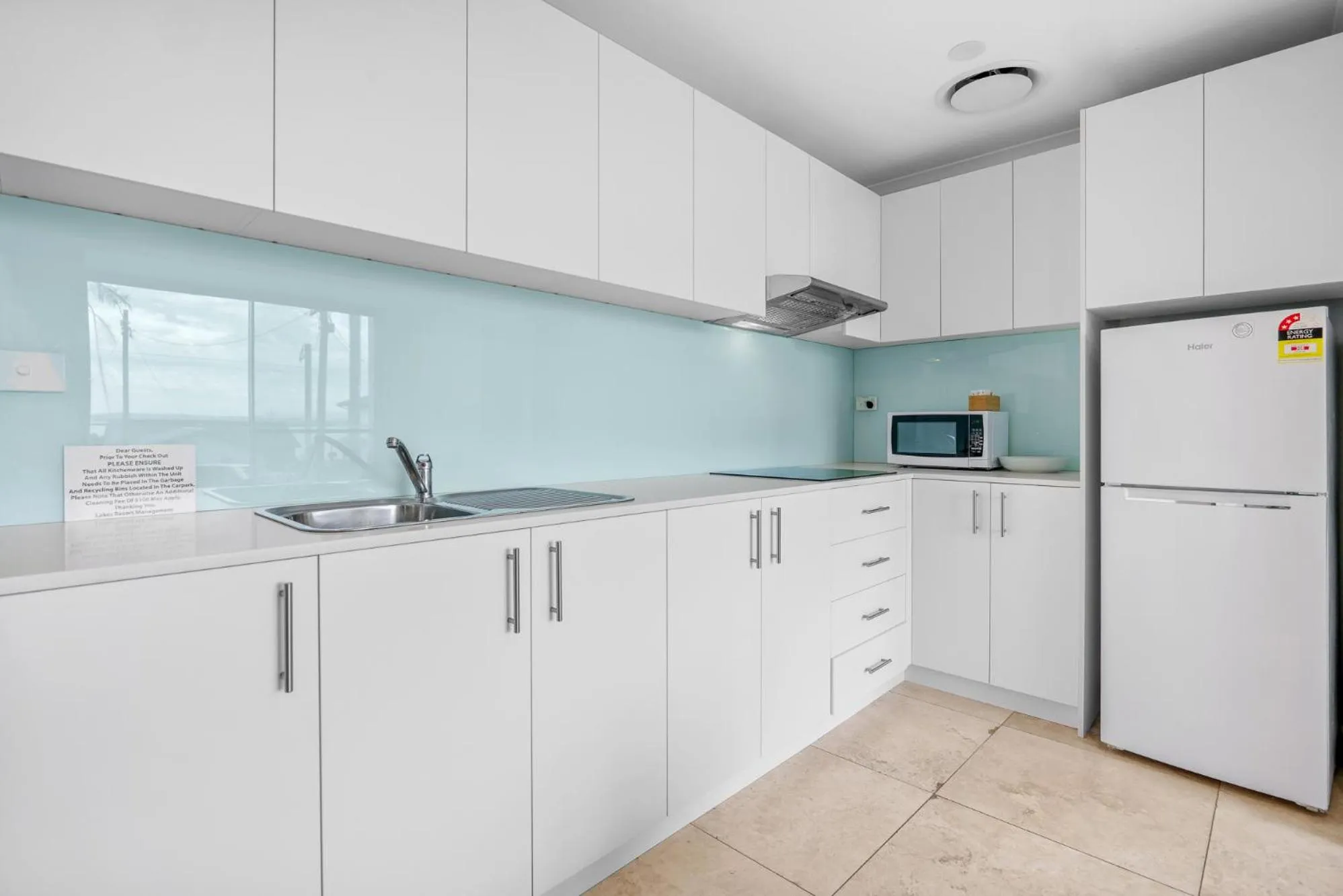 Kitchen or kitchenette in Lakes Resort Toukley