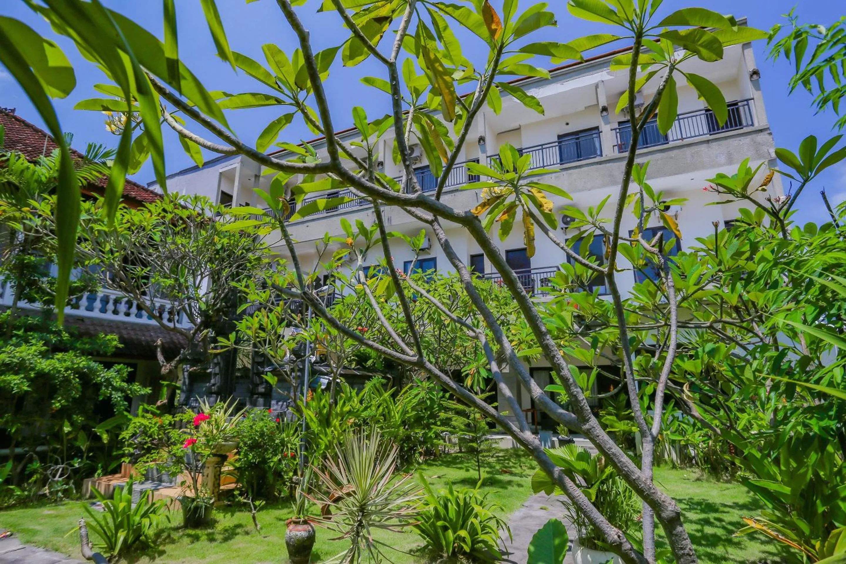 Facade/entrance in Hotel O Ari Beach Inn