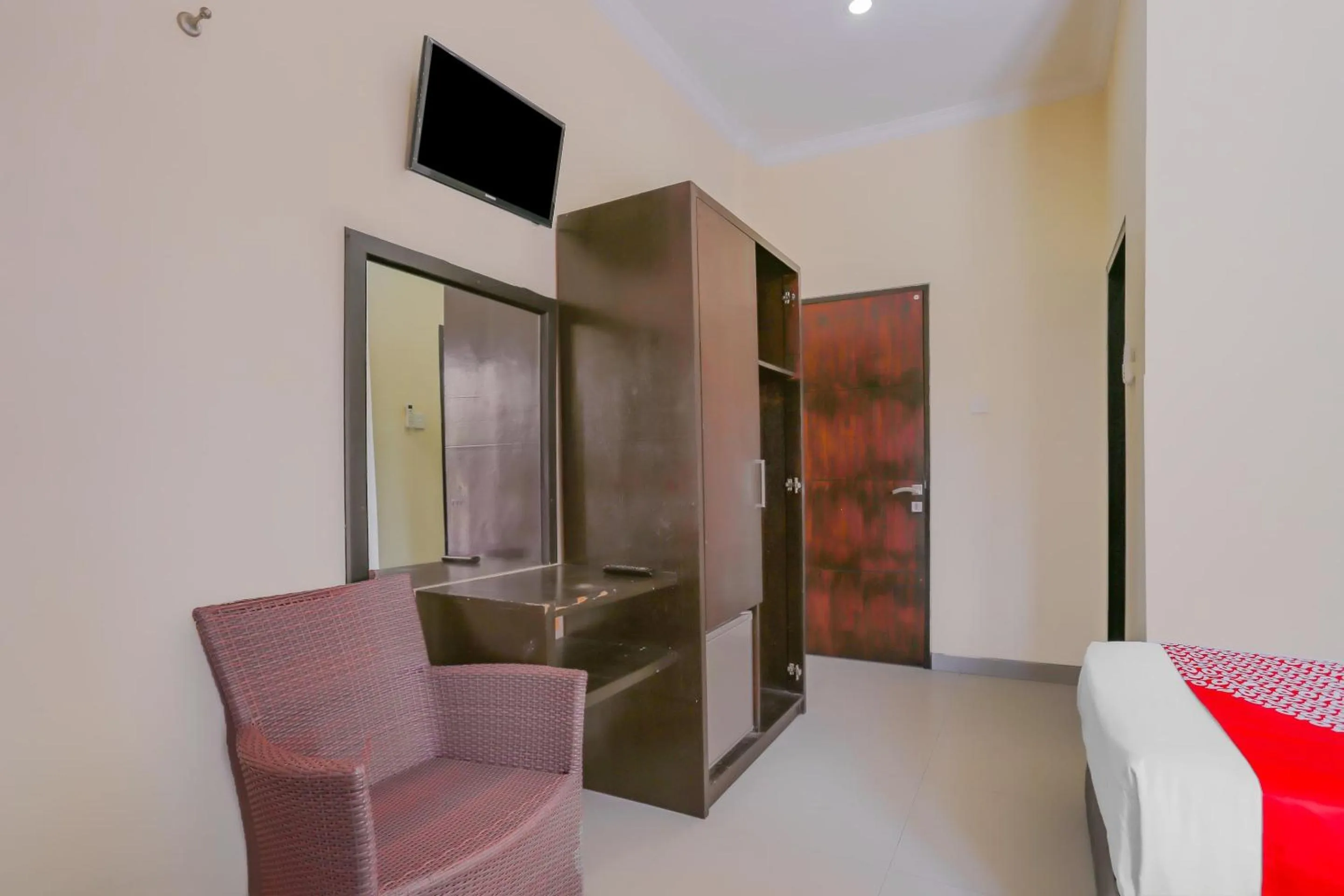 Bedroom in Hotel O Ari Beach Inn