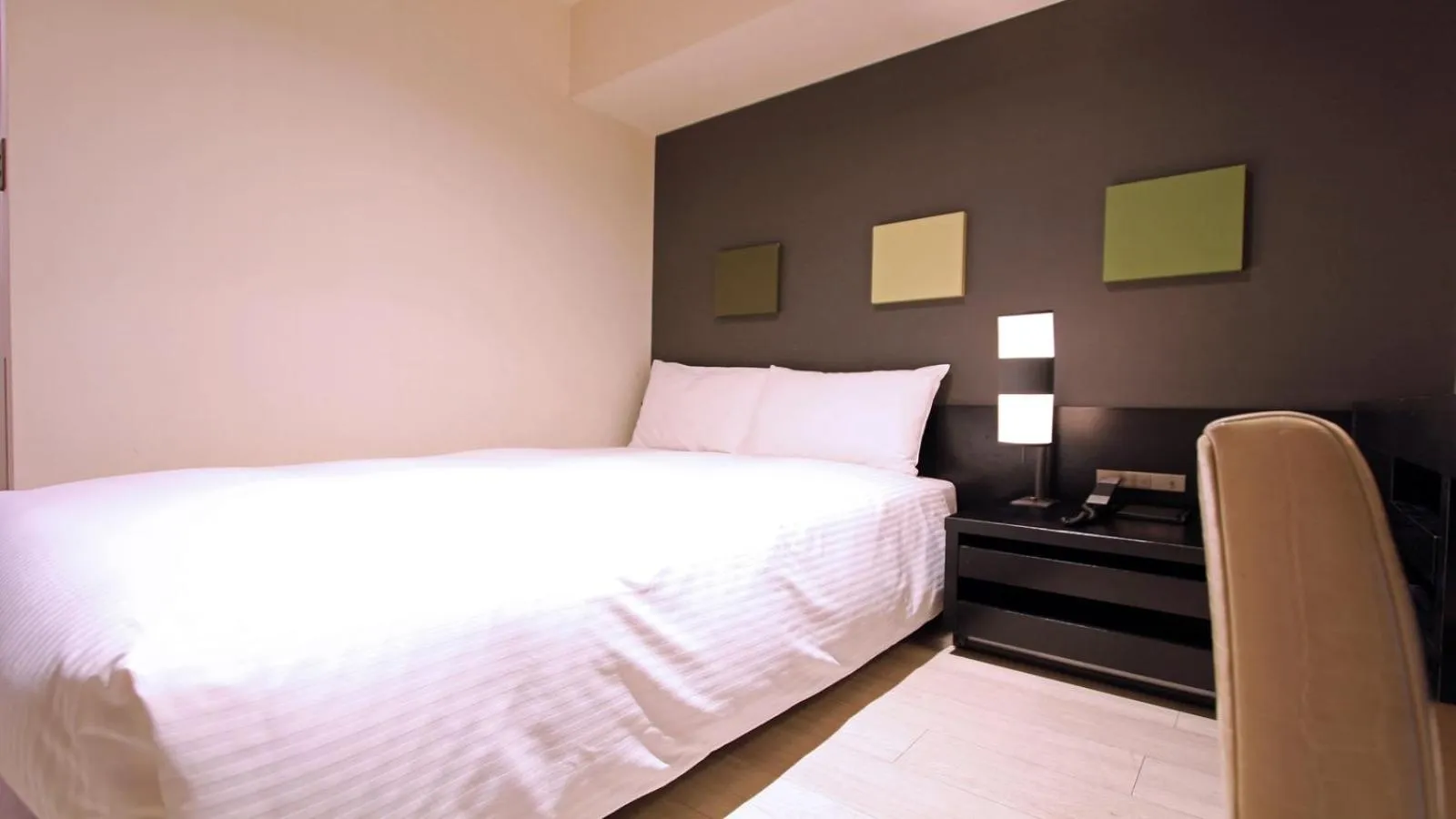 Bed in KOKO HOTEL Fukuoka Tenjin