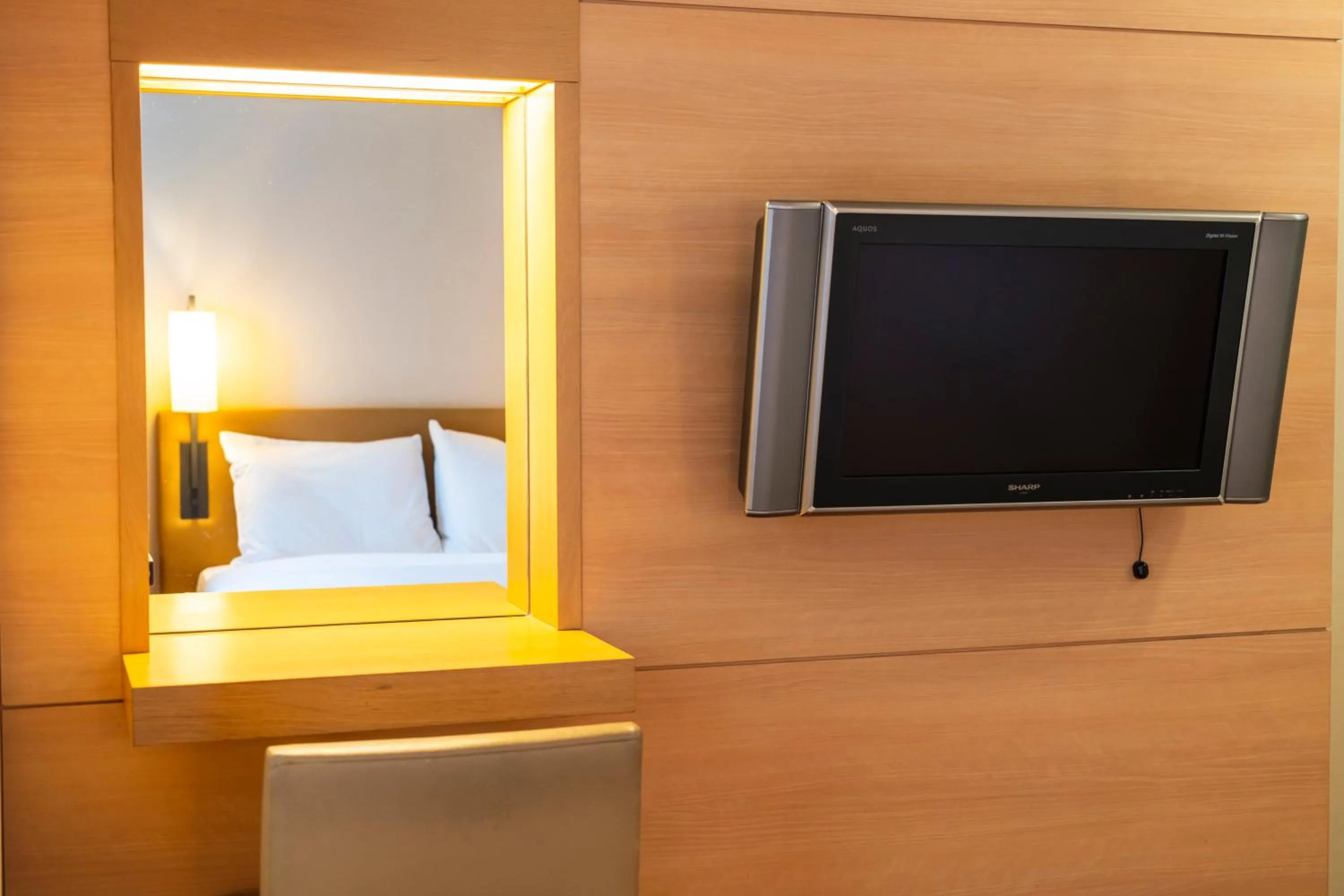 Photo of the whole room, Bed in KOKO HOTEL Fukuoka Tenjin