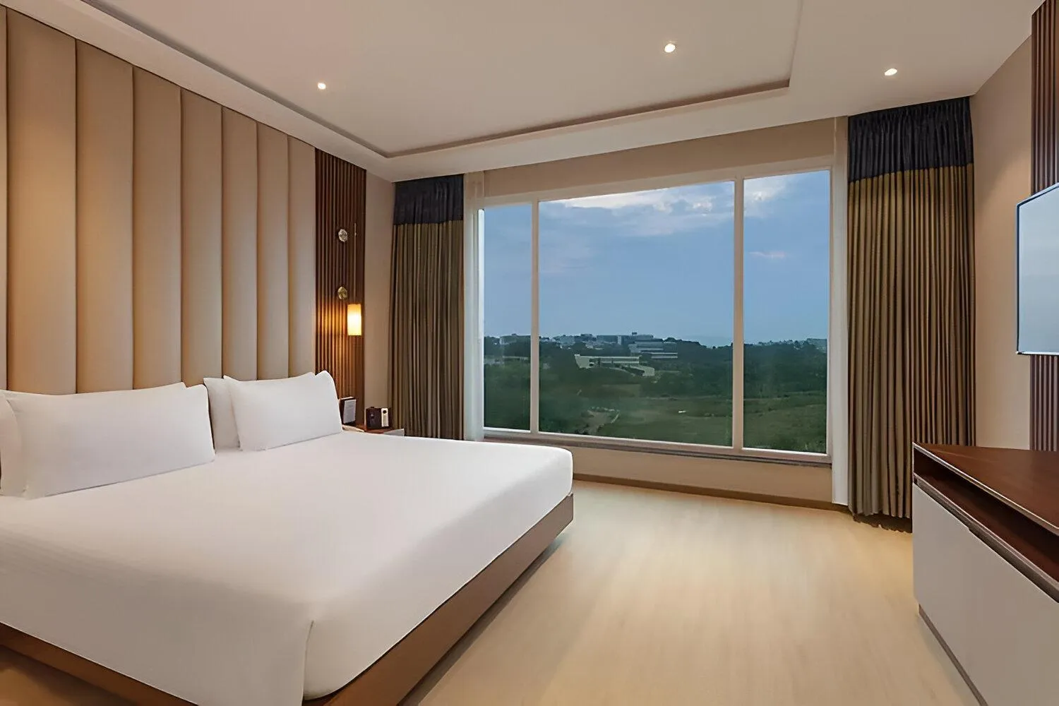 Bed in Fortune Park Airport Road, Hubballi - Member ITC Hotels' Group