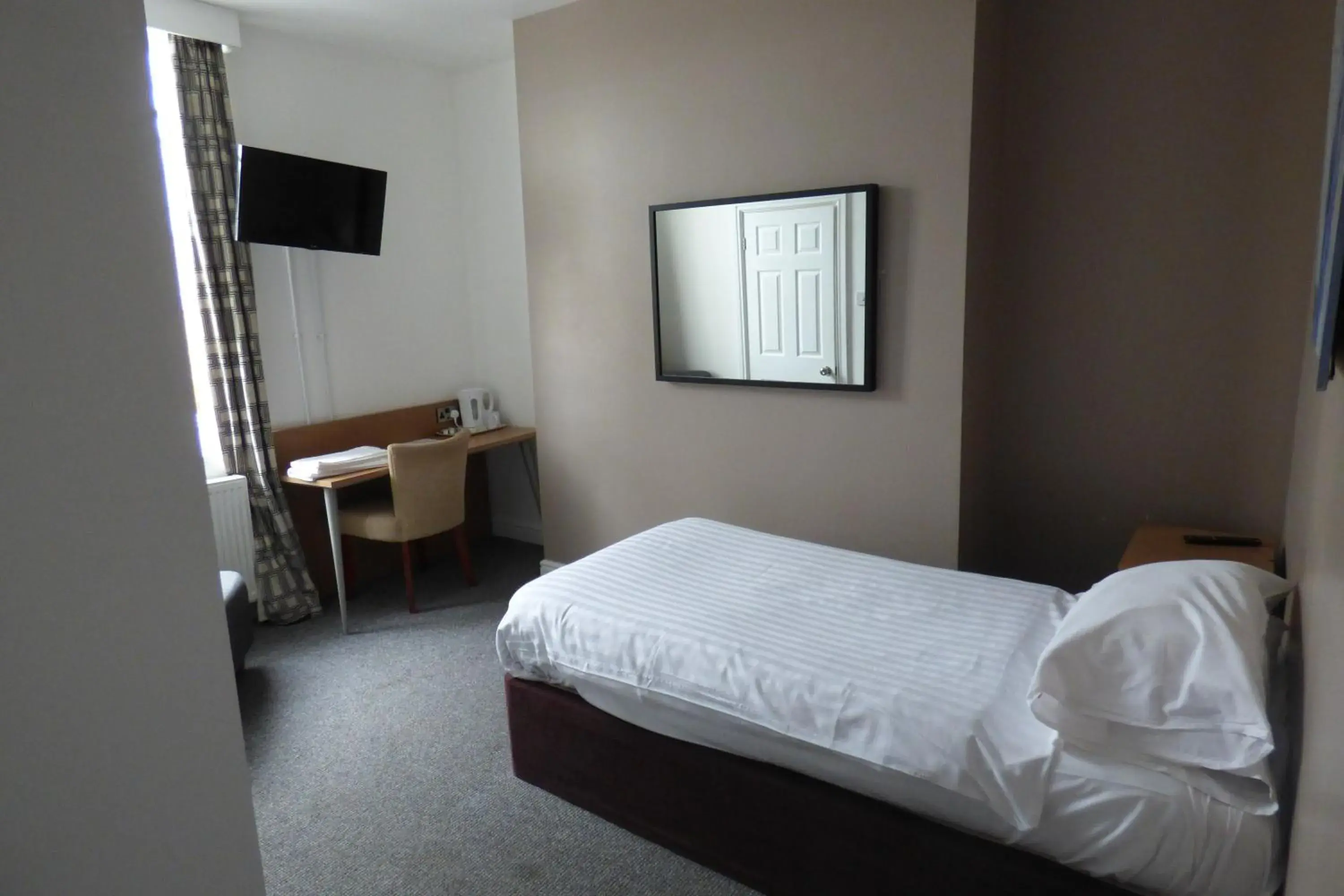 Single Room in Midlands Hotel Single Room in Midlands Hotel