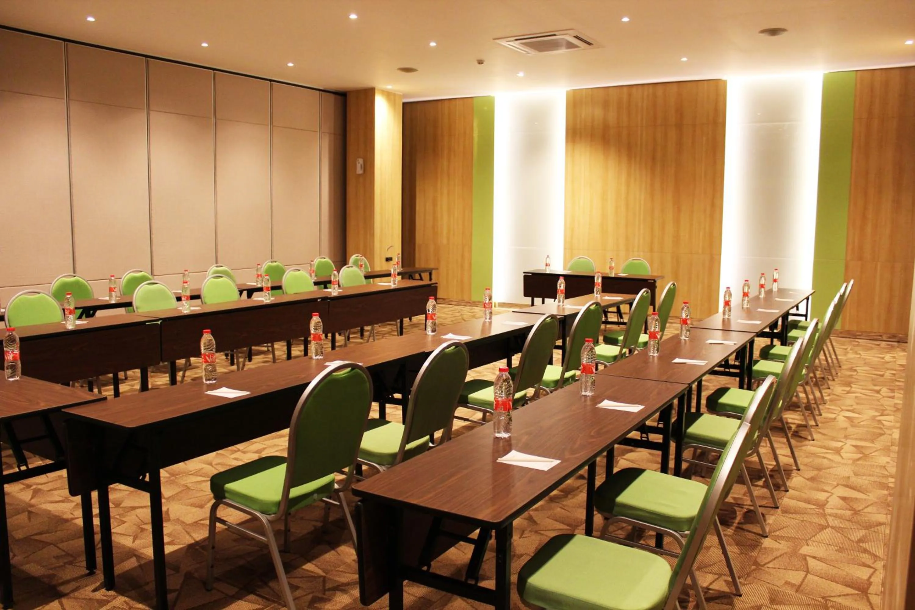 Banquet/Function facilities in Zest Parang Raja Solo by Swiss-Belhotel International