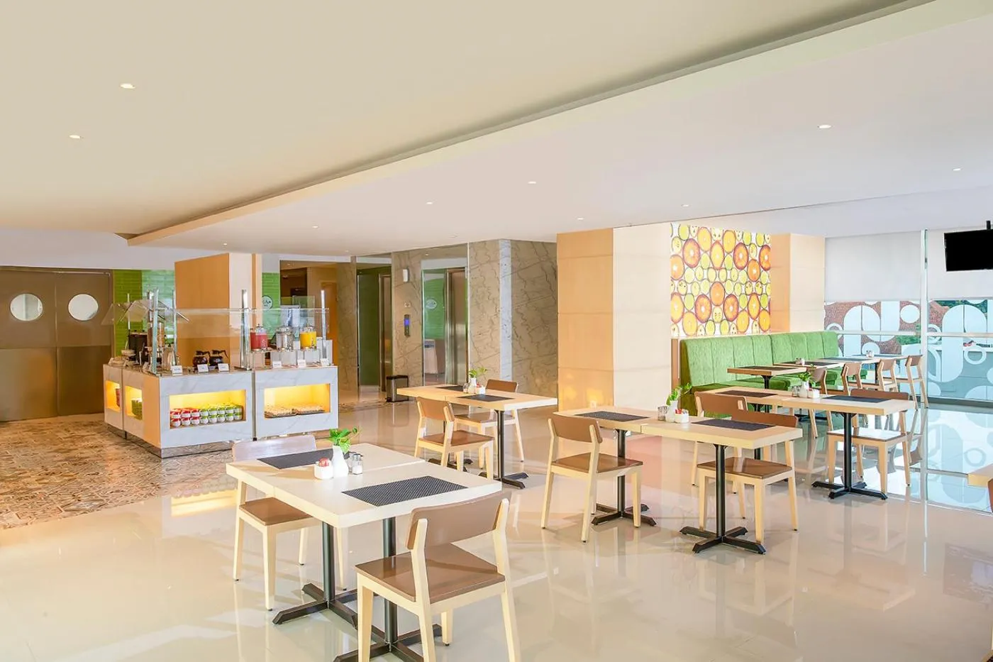 Restaurant/places to eat in Zest Parang Raja Solo by Swiss-Belhotel International