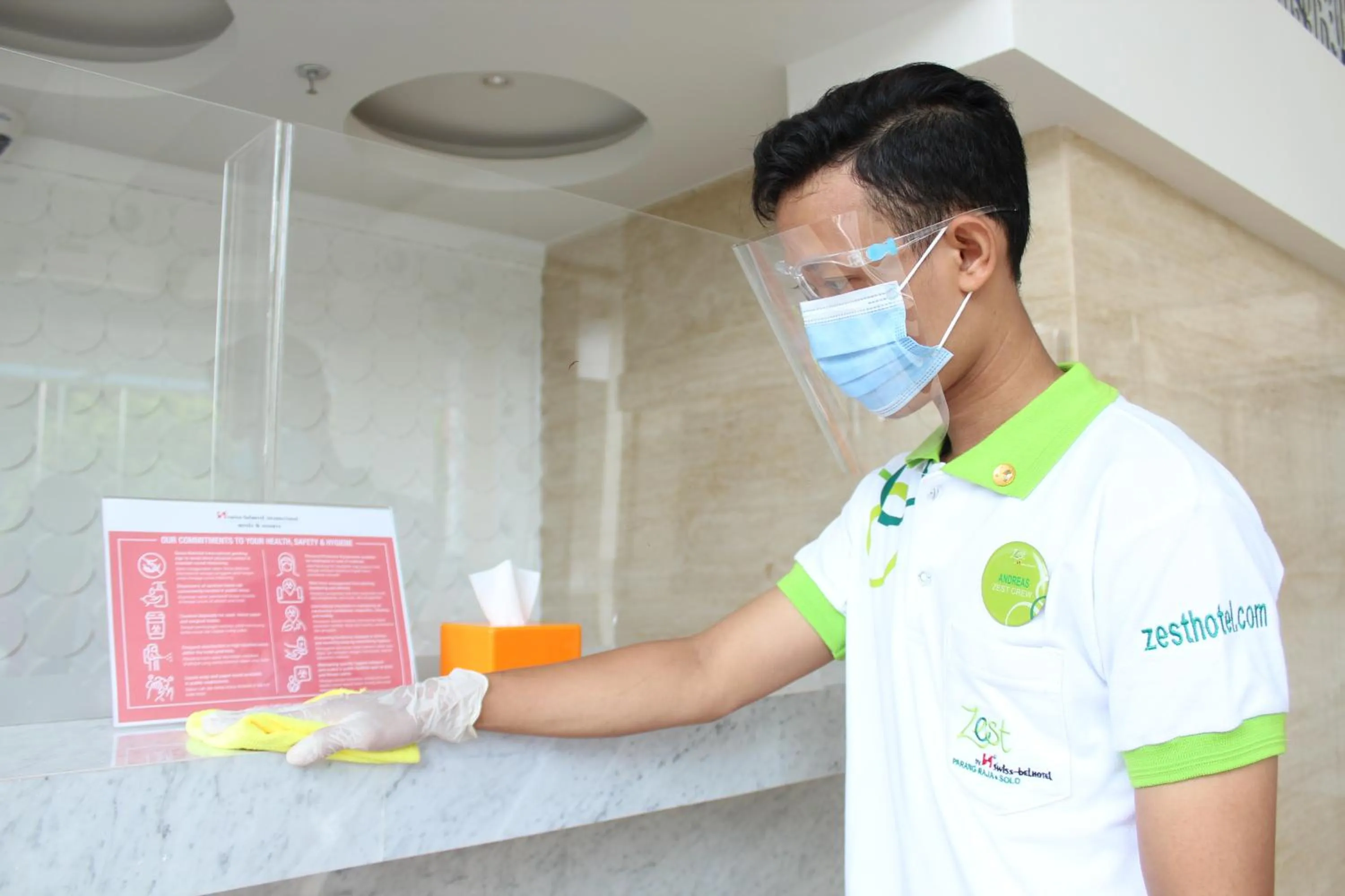 Lobby or reception in Zest Parang Raja Solo by Swiss-Belhotel International