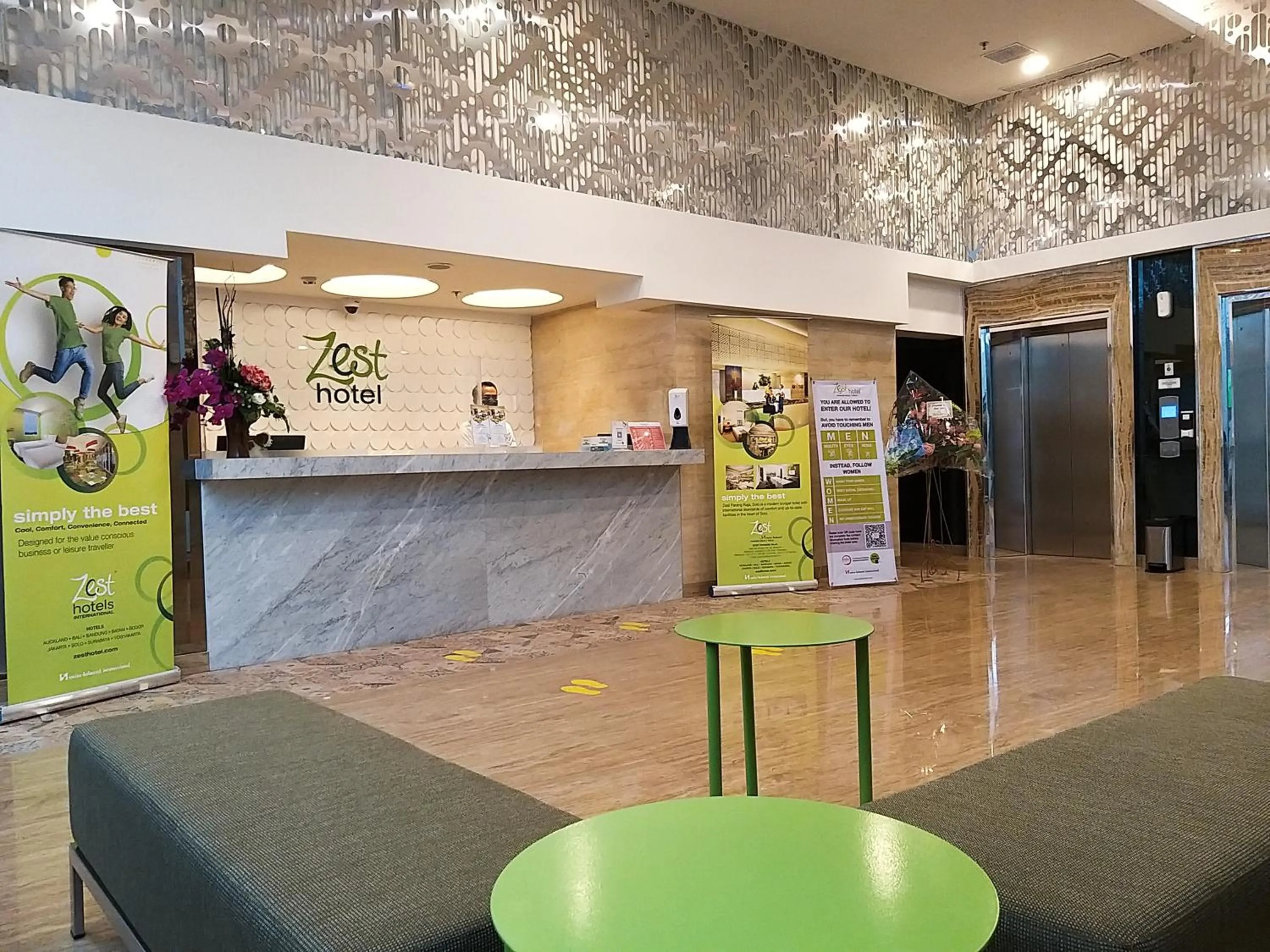 Lobby or reception in Zest Parang Raja Solo by Swiss-Belhotel International