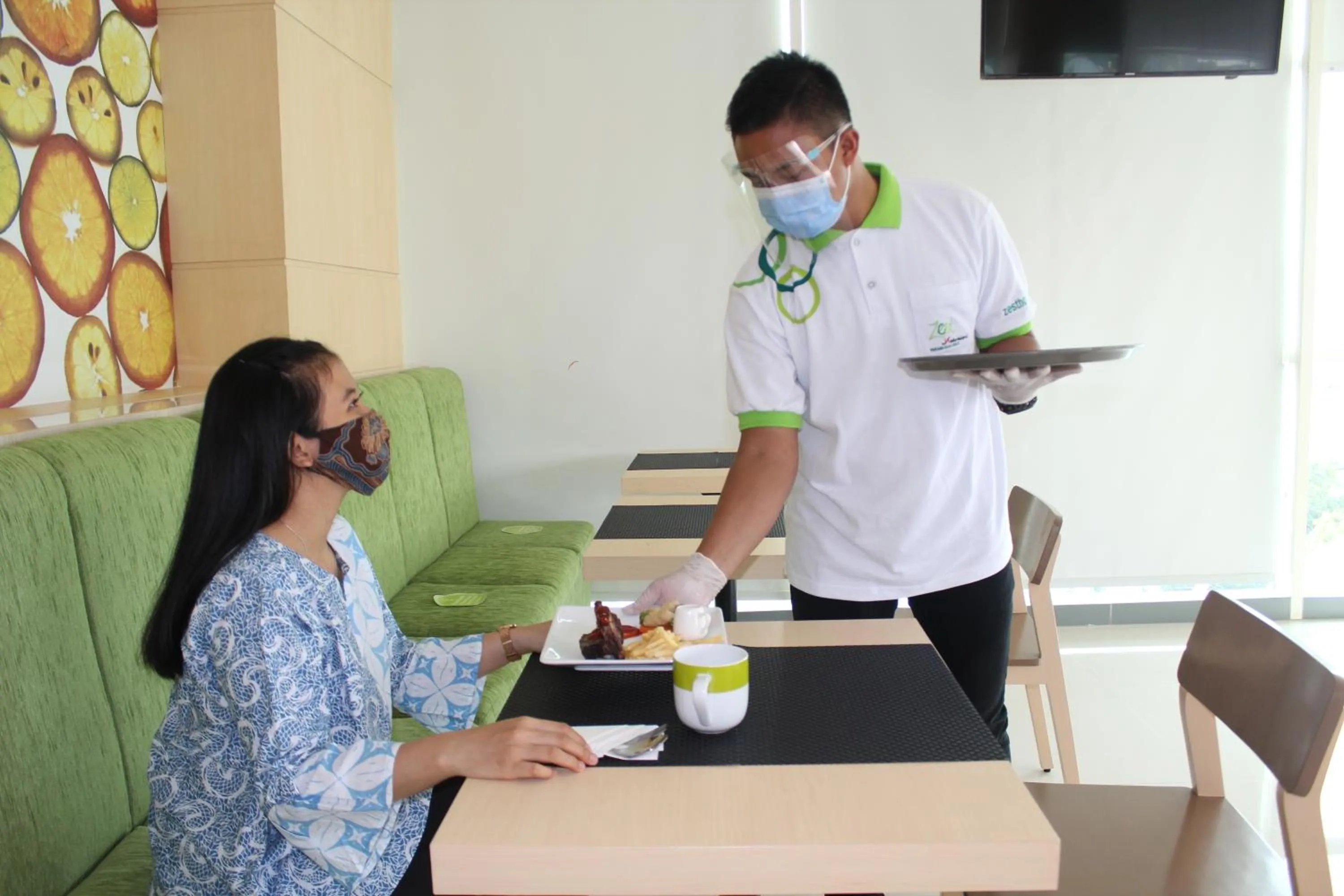 Restaurant/places to eat in Zest Parang Raja Solo by Swiss-Belhotel International