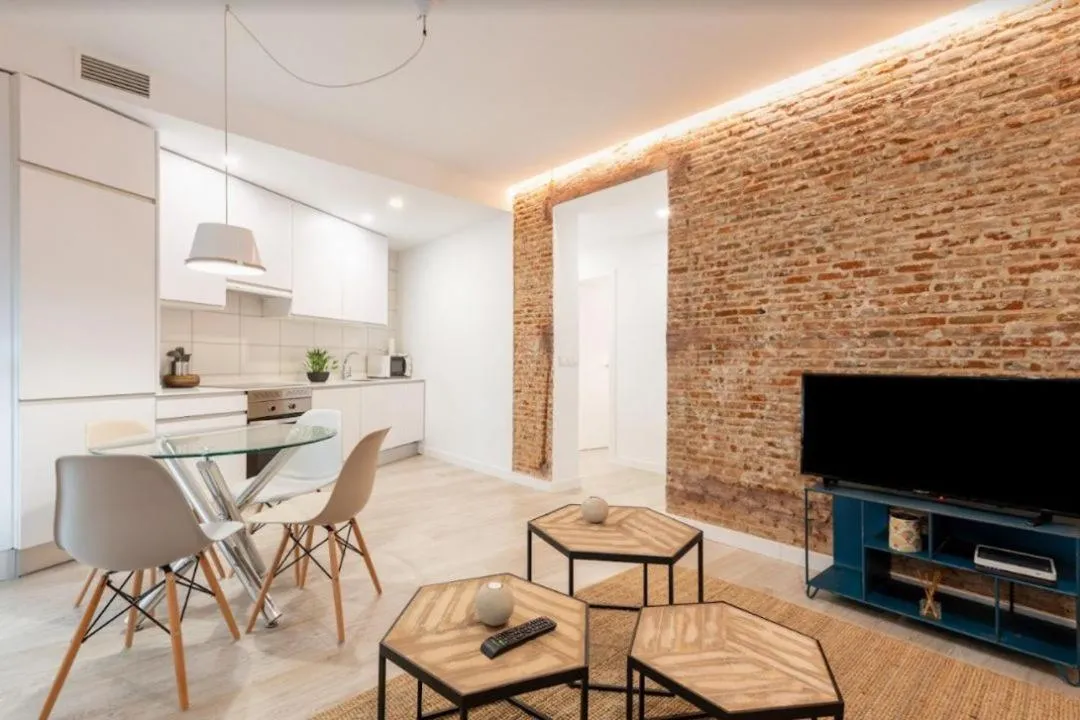 Bright and Refurbished-2BED 1BATH-Ventas