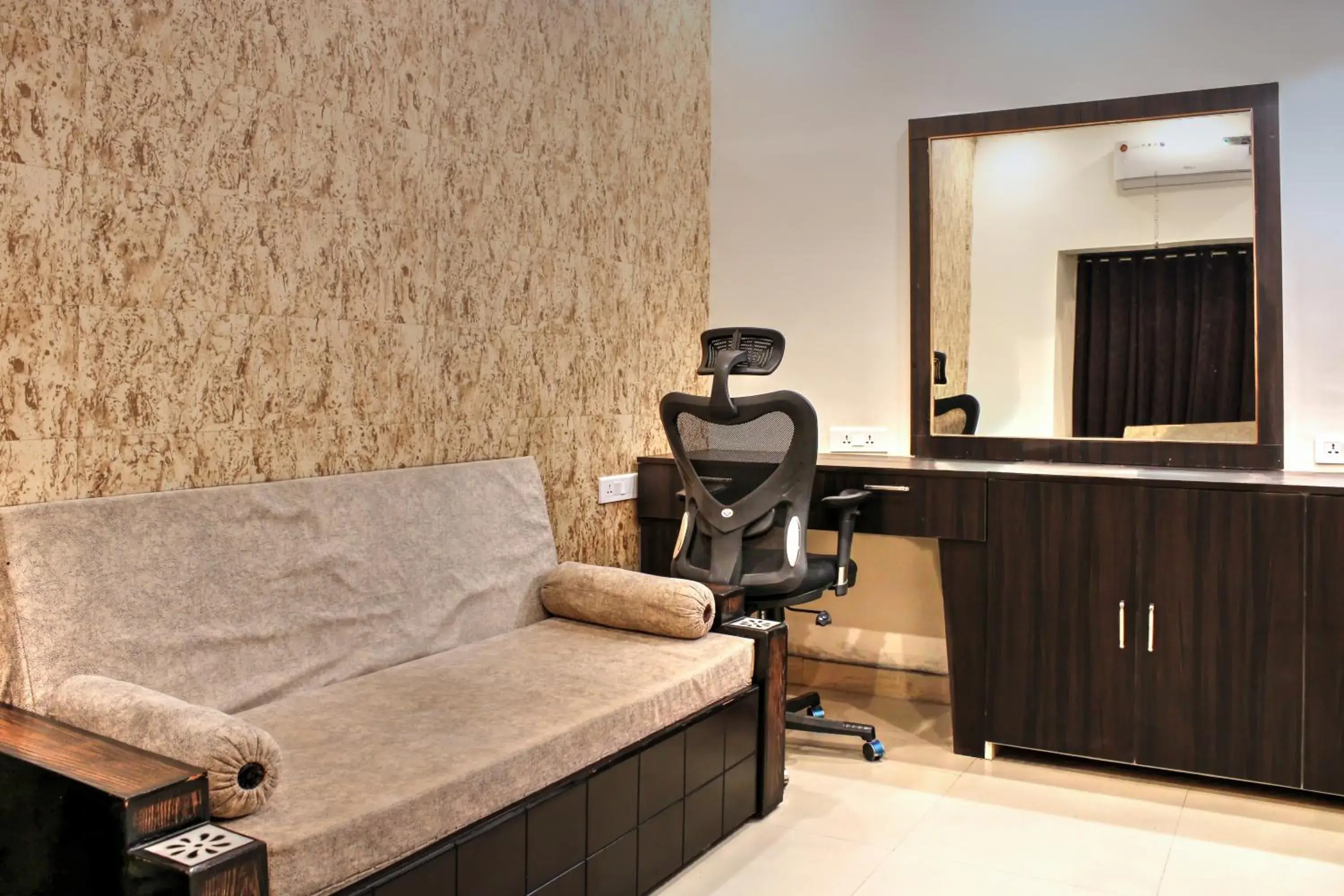 Family Suite in HOTEL HILL VIEW Family Suite in HOTEL HILL VIEW