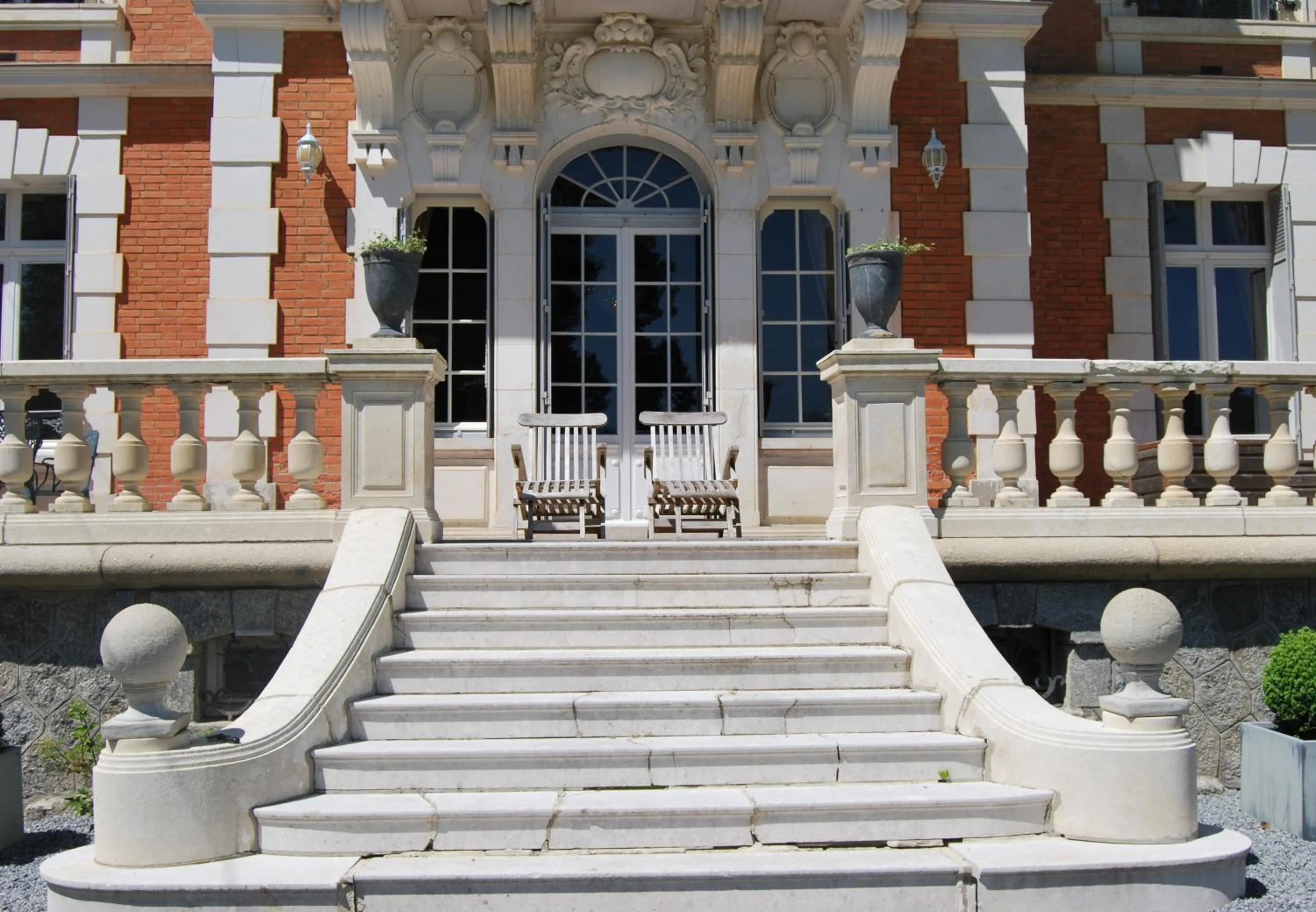 Balcony/Terrace in Chateau Sourliavoux, appartement en chambres d'hôtes