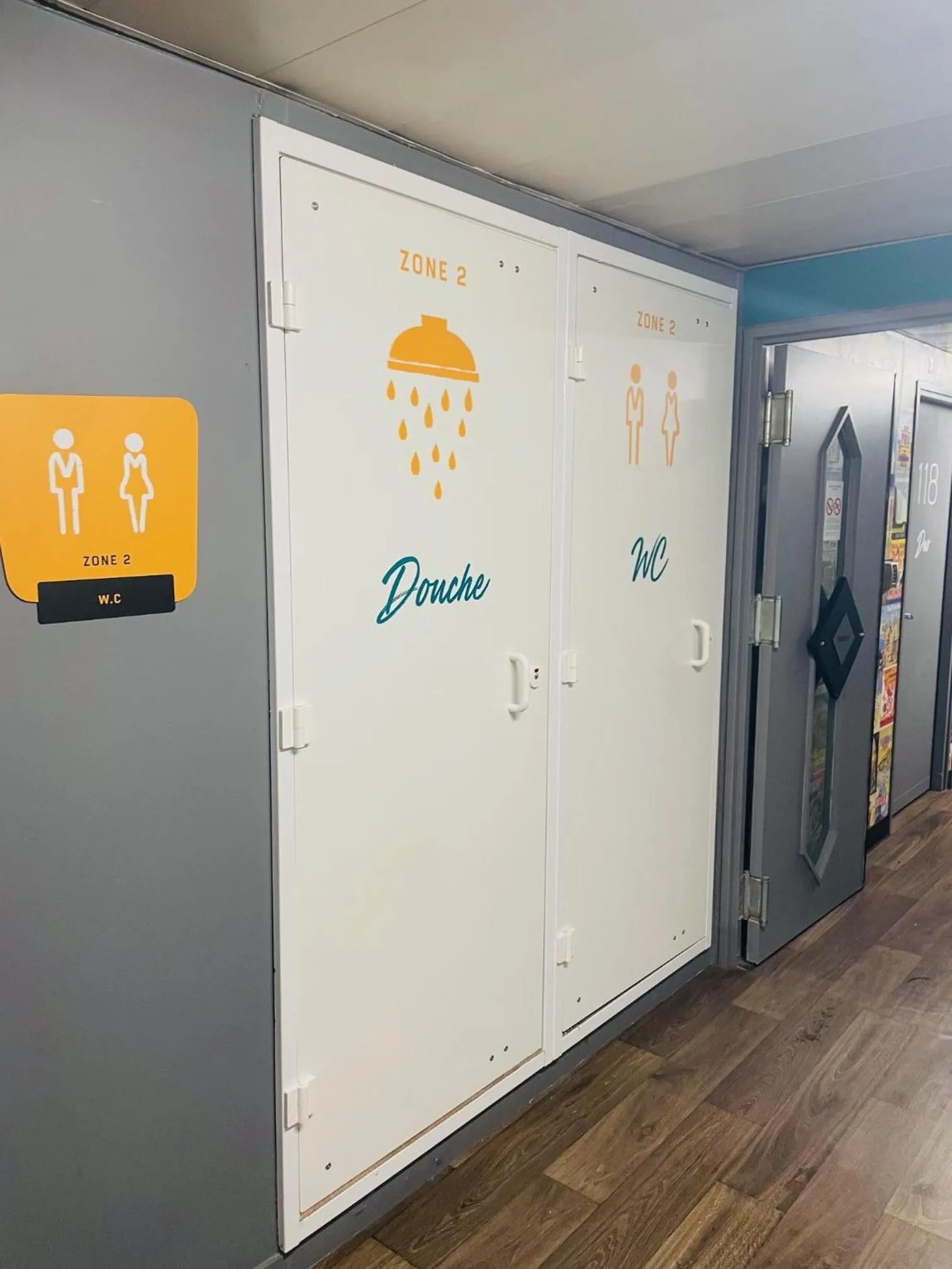 Shower in HôtelF1 Angoulême