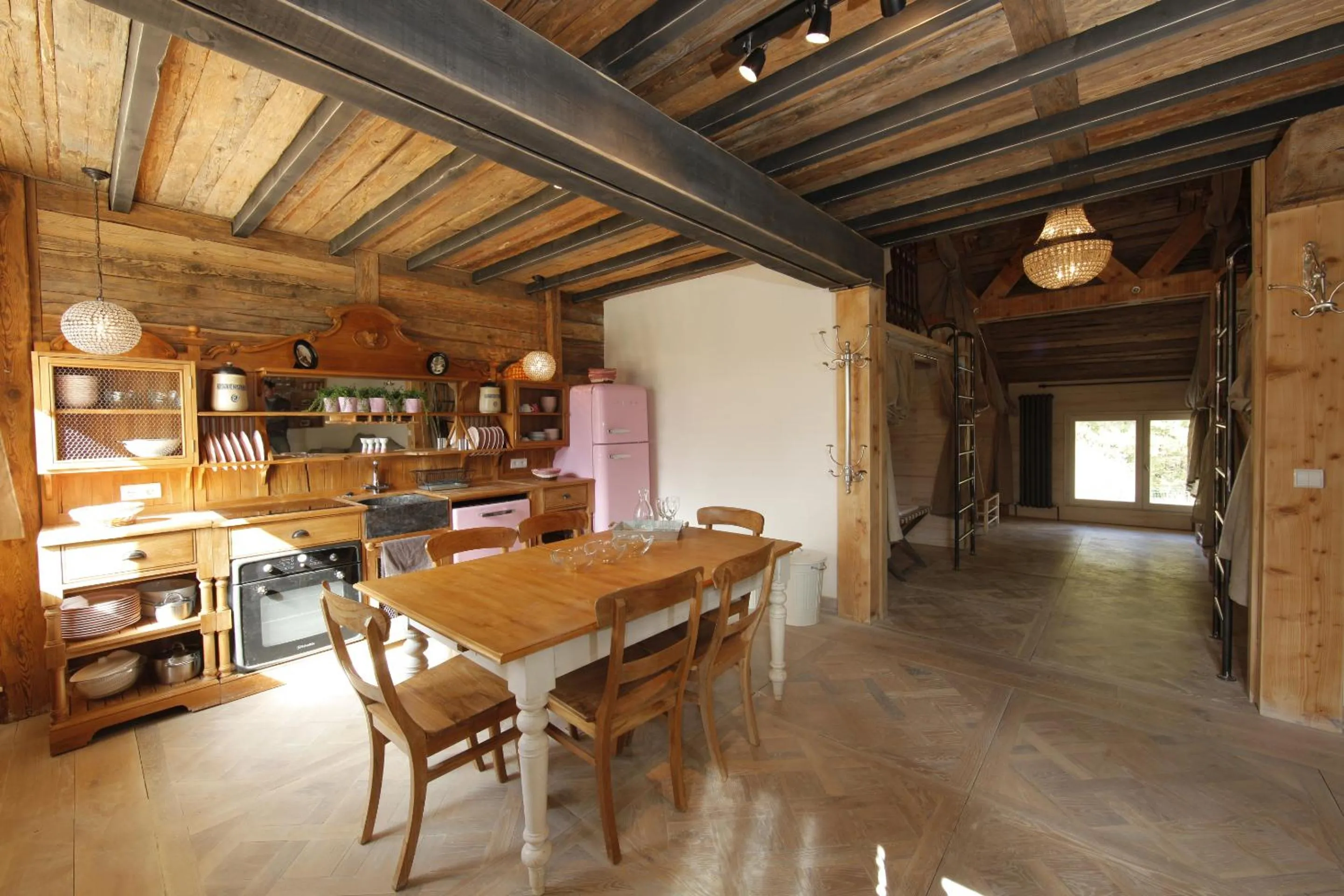 Kitchen or kitchenette in L'annexe du chateau des Girards