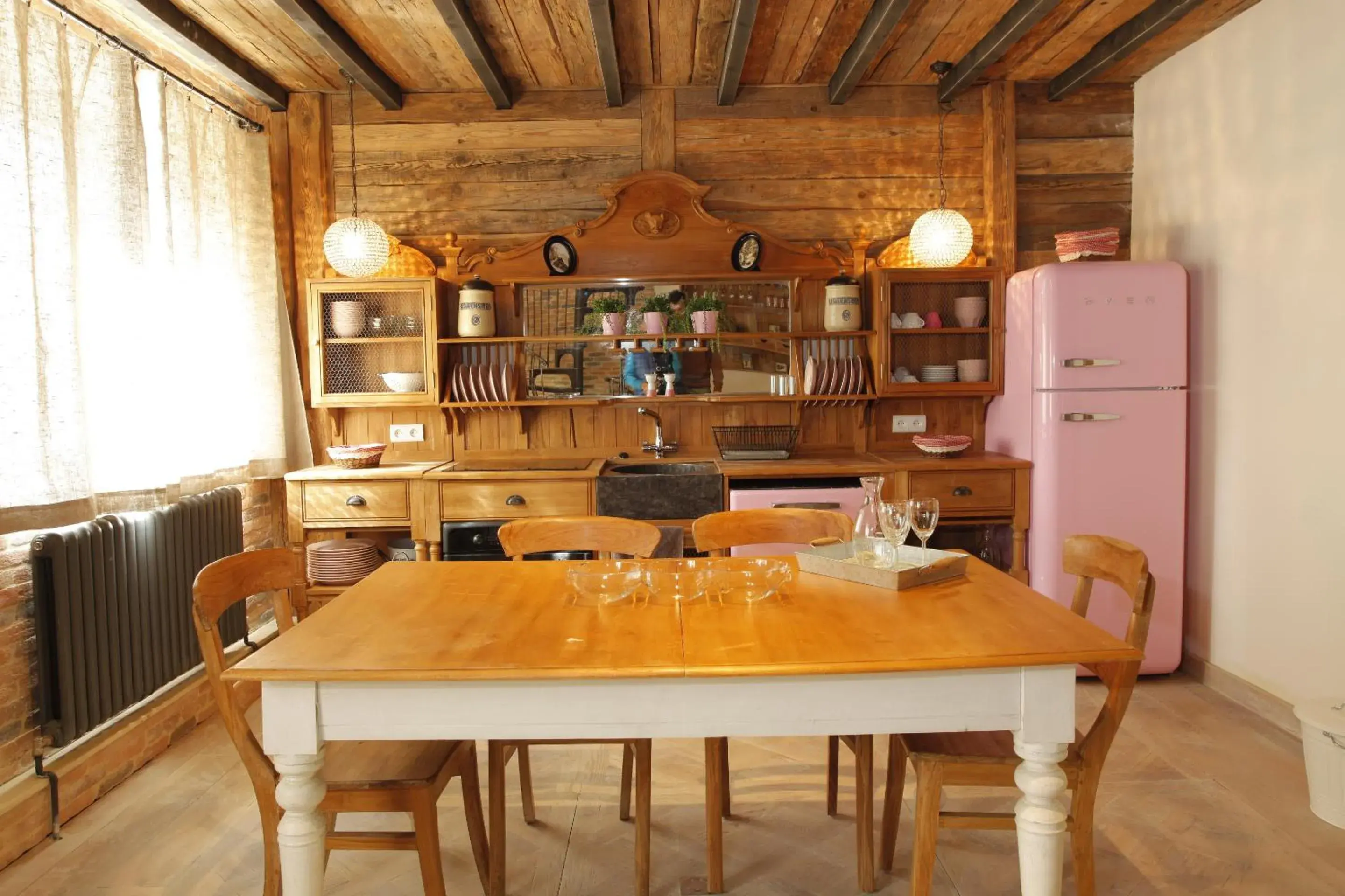 L'annexe du chateau des Girards L'annexe du chateau des Girards