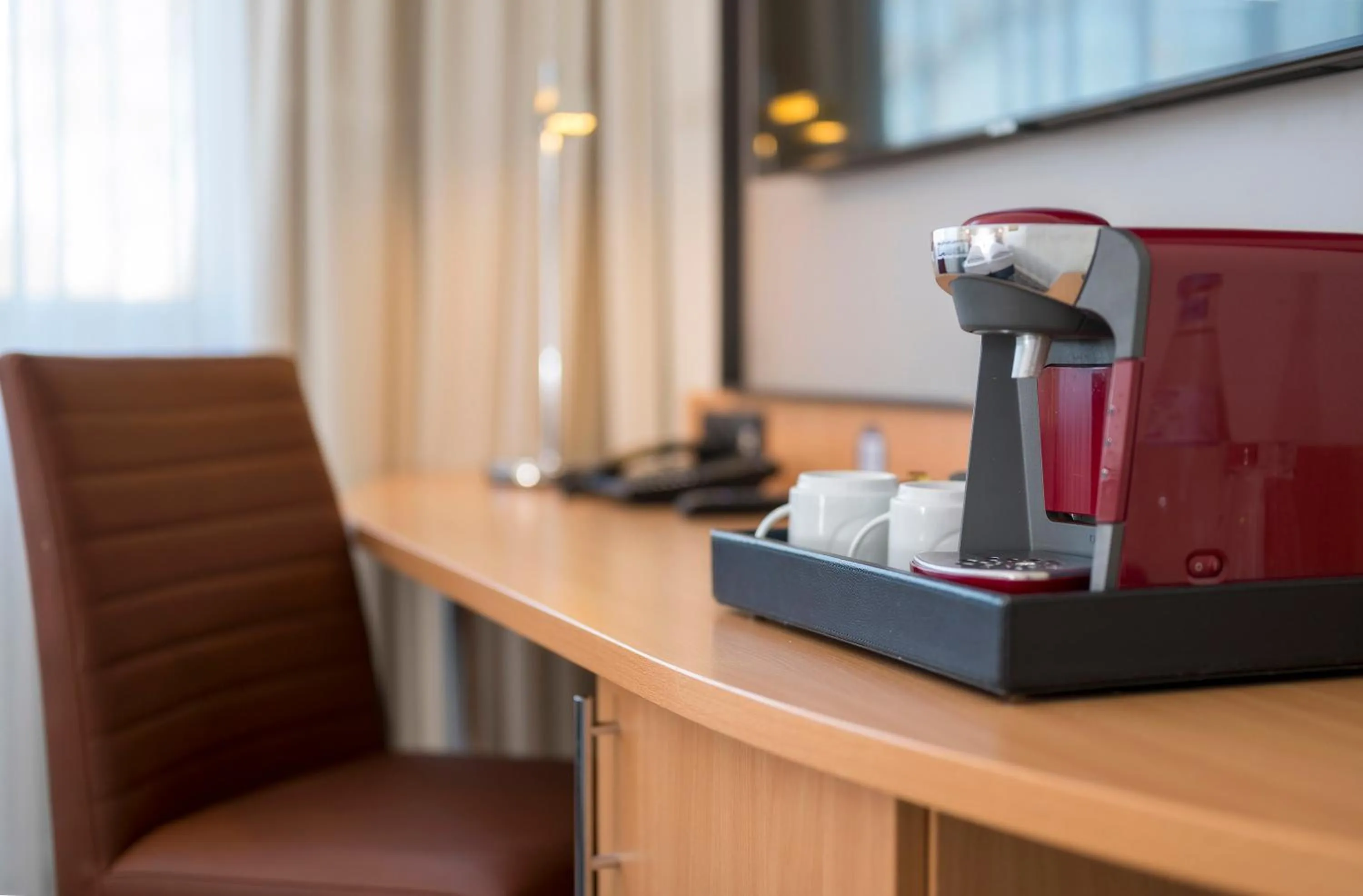 TV and multimedia in Mercure Hotel Koeln Belfortstrasse