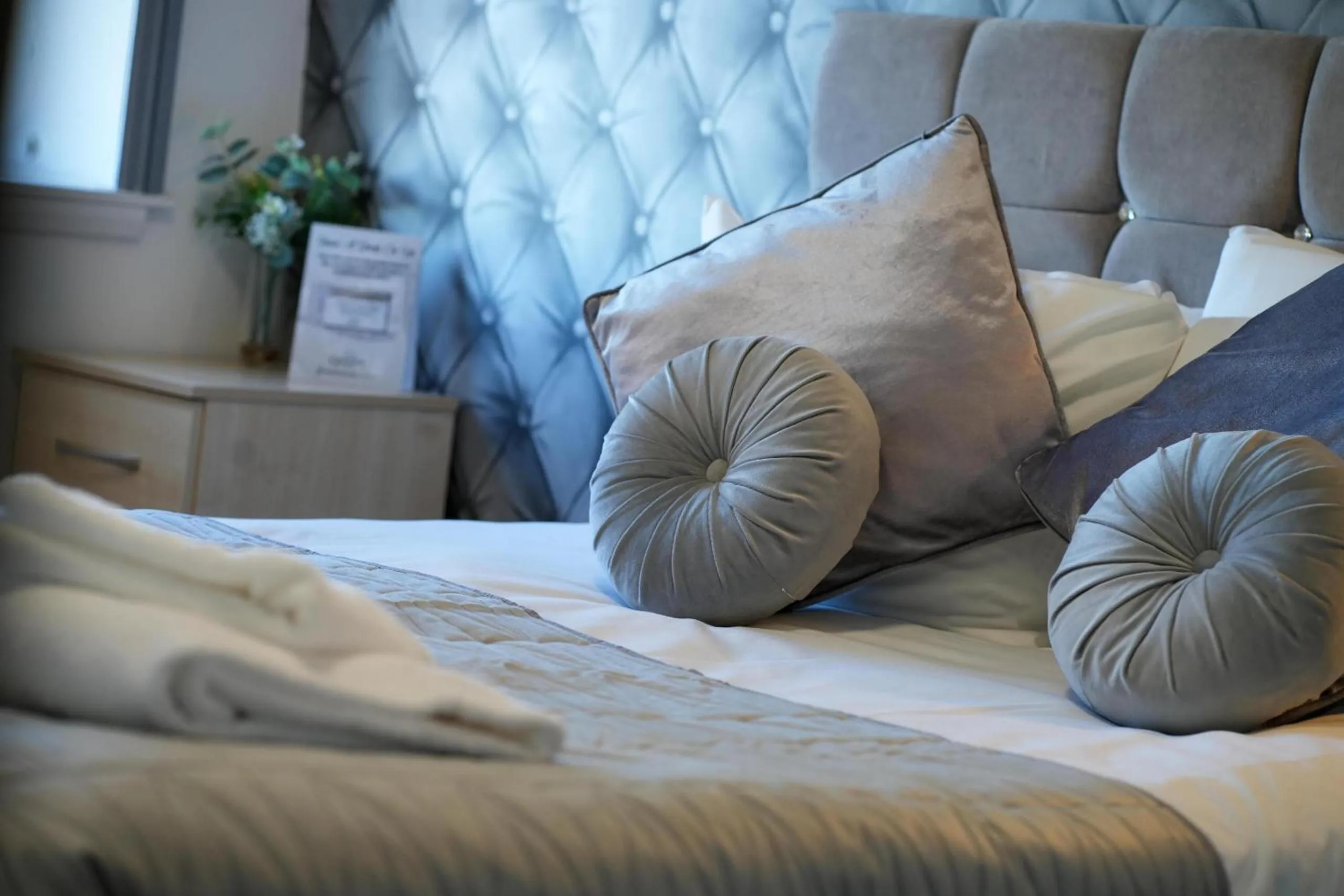 Bedroom, Seating Area in The Quayside Apartment Hotel