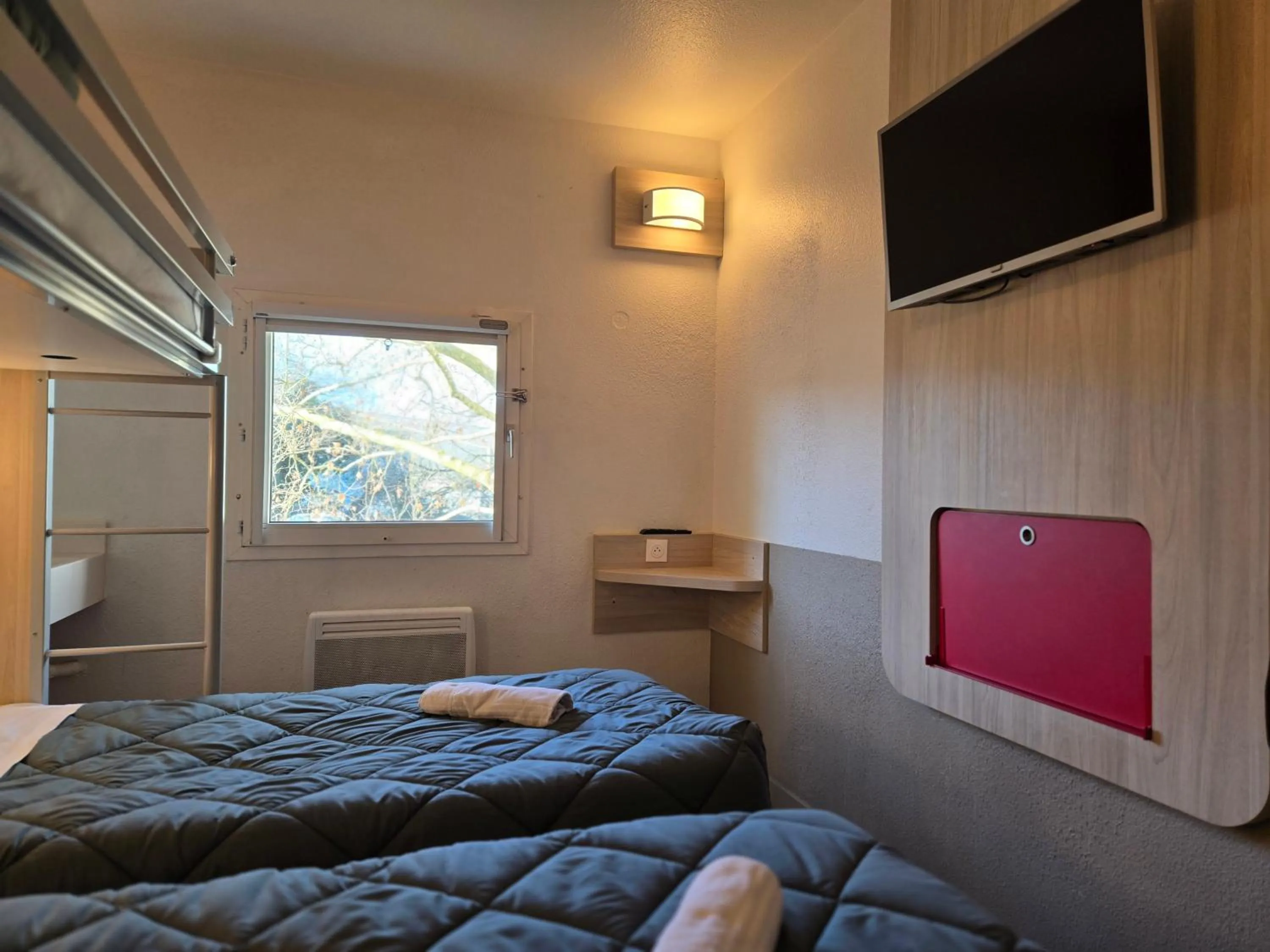 Bed in Premiere Classe Lyon Beynost