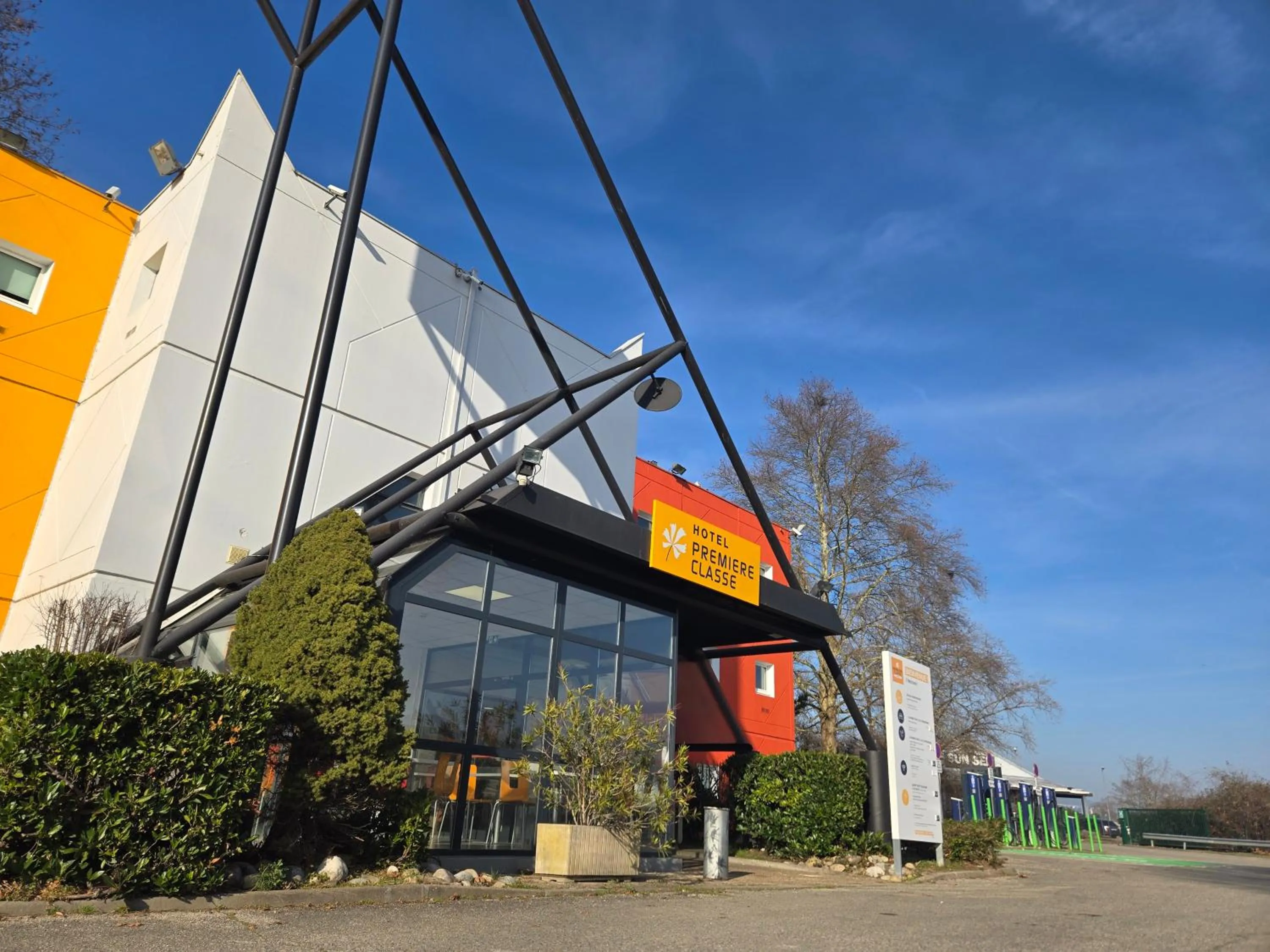 Property building in Premiere Classe Lyon Beynost