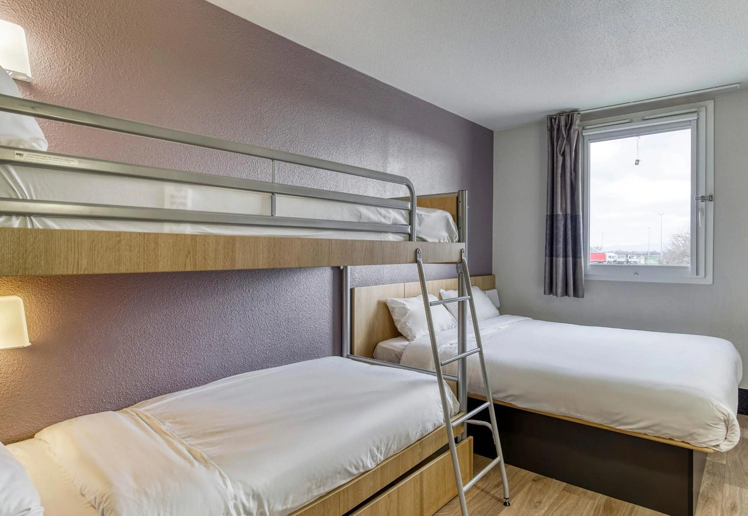 Bedroom, Bed in B&B HOTEL Clermont-Ferrand Gerzat