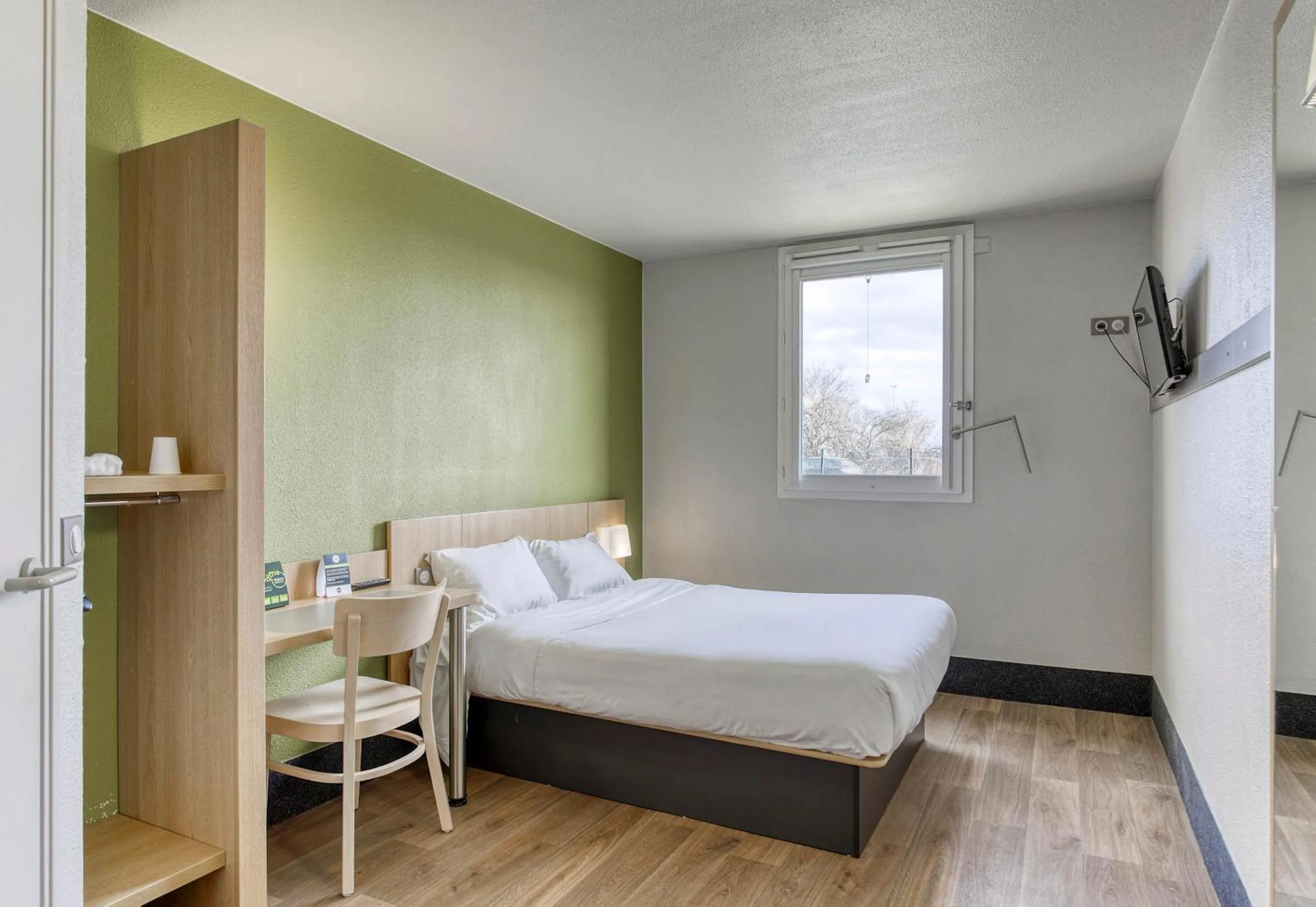 Bedroom, Bed in B&B HOTEL Clermont-Ferrand Gerzat