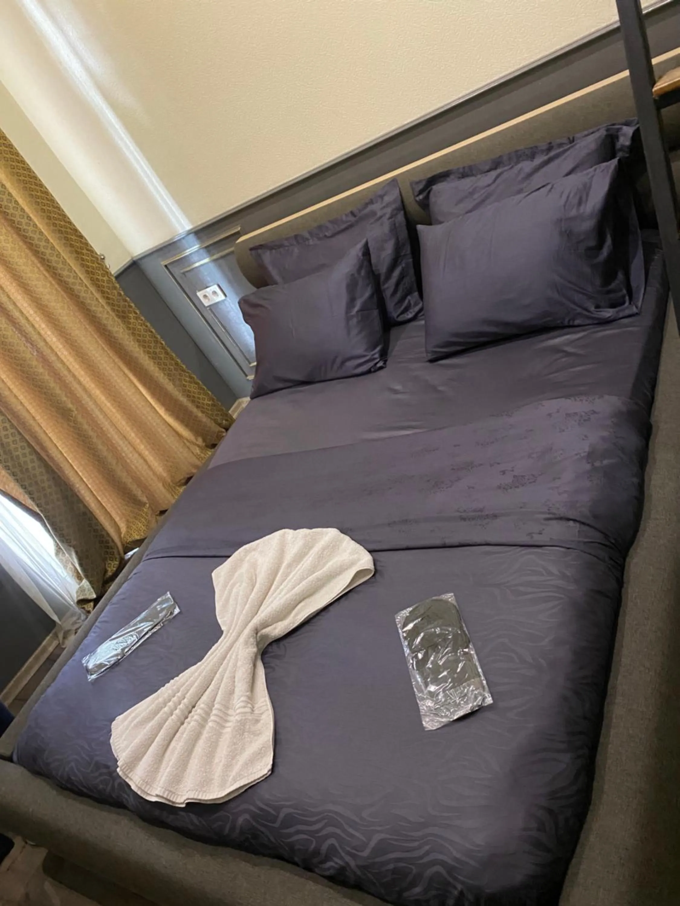 Bed in GANJ Hotel