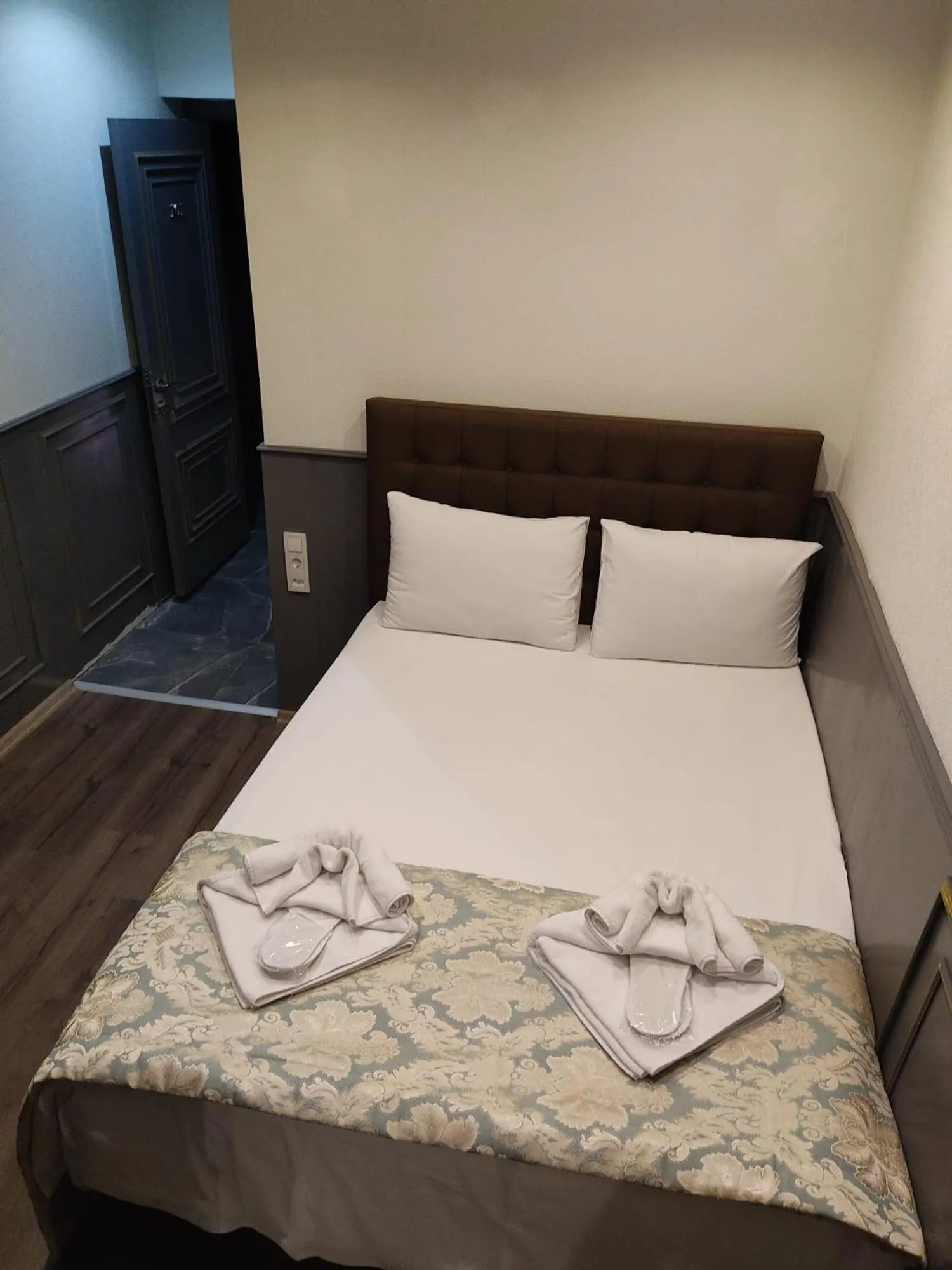 Bedroom, Bed in GANJ Hotel