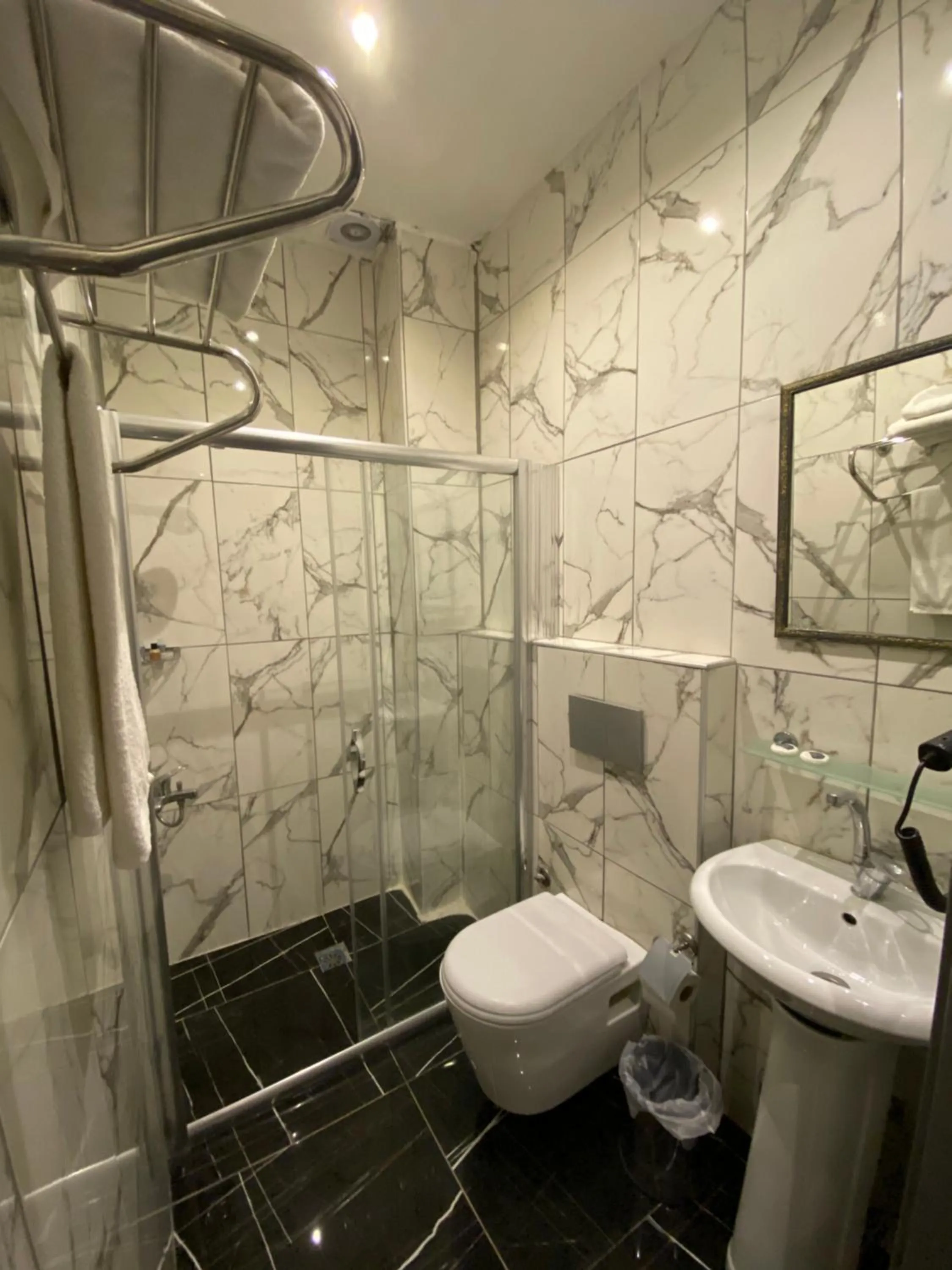 Bathroom in GANJ Hotel