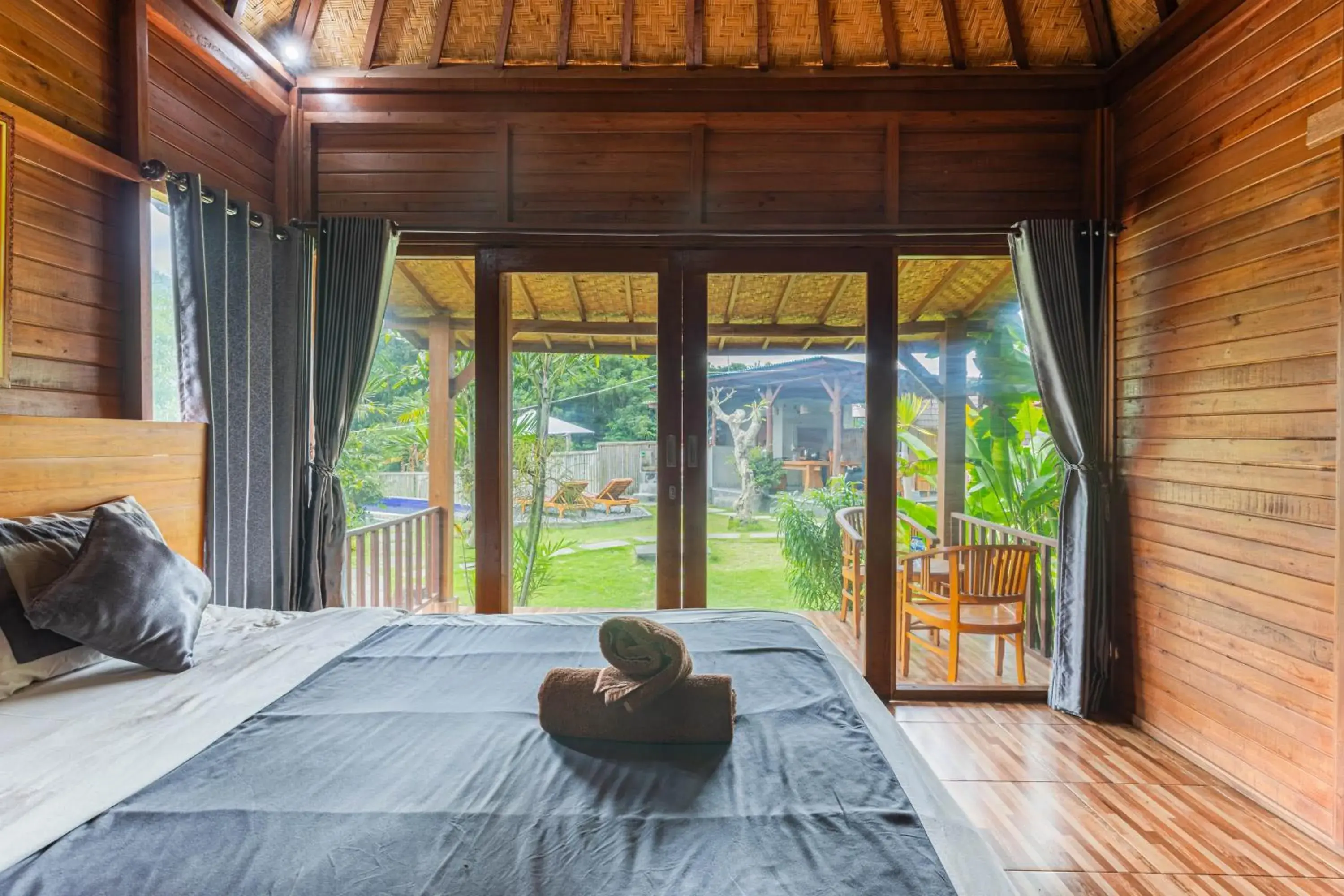 Double Room with Lake View in Cabana Bali Villa Double Room with Lake View in Cabana Bali Villa