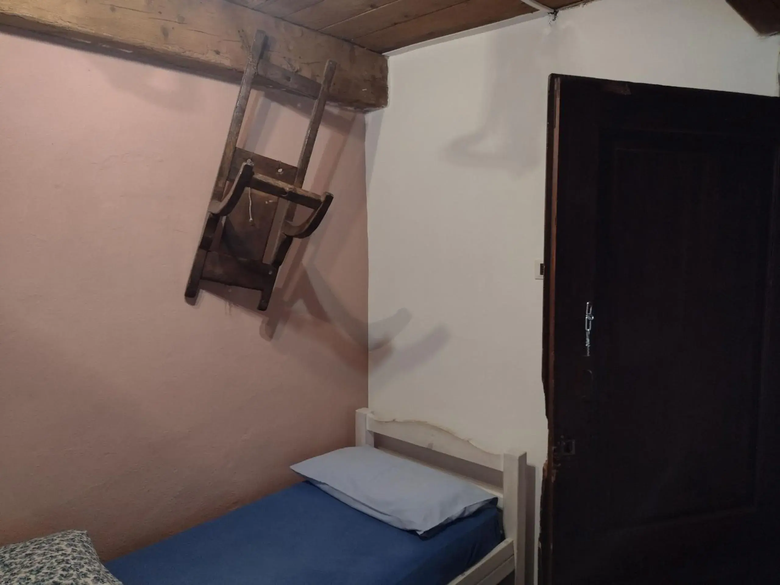 Double or Twin Room with Shared Bathroom - single occupancy in Rifugio Monte Zeus Double or Twin Room with Shared Bathroom - single occupancy in Rifugio Monte Zeus
