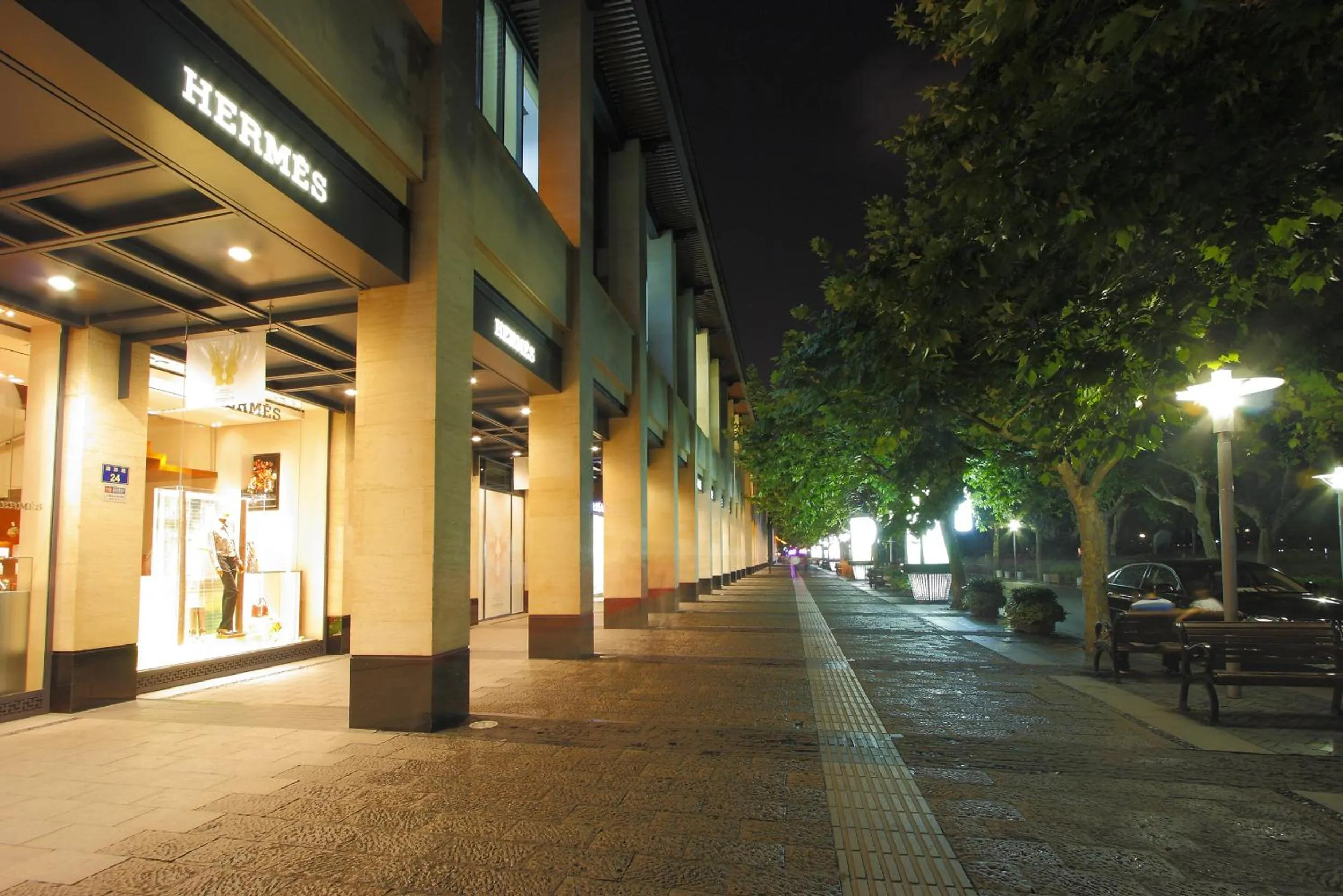 Area and facilities in Huachen International Hotel