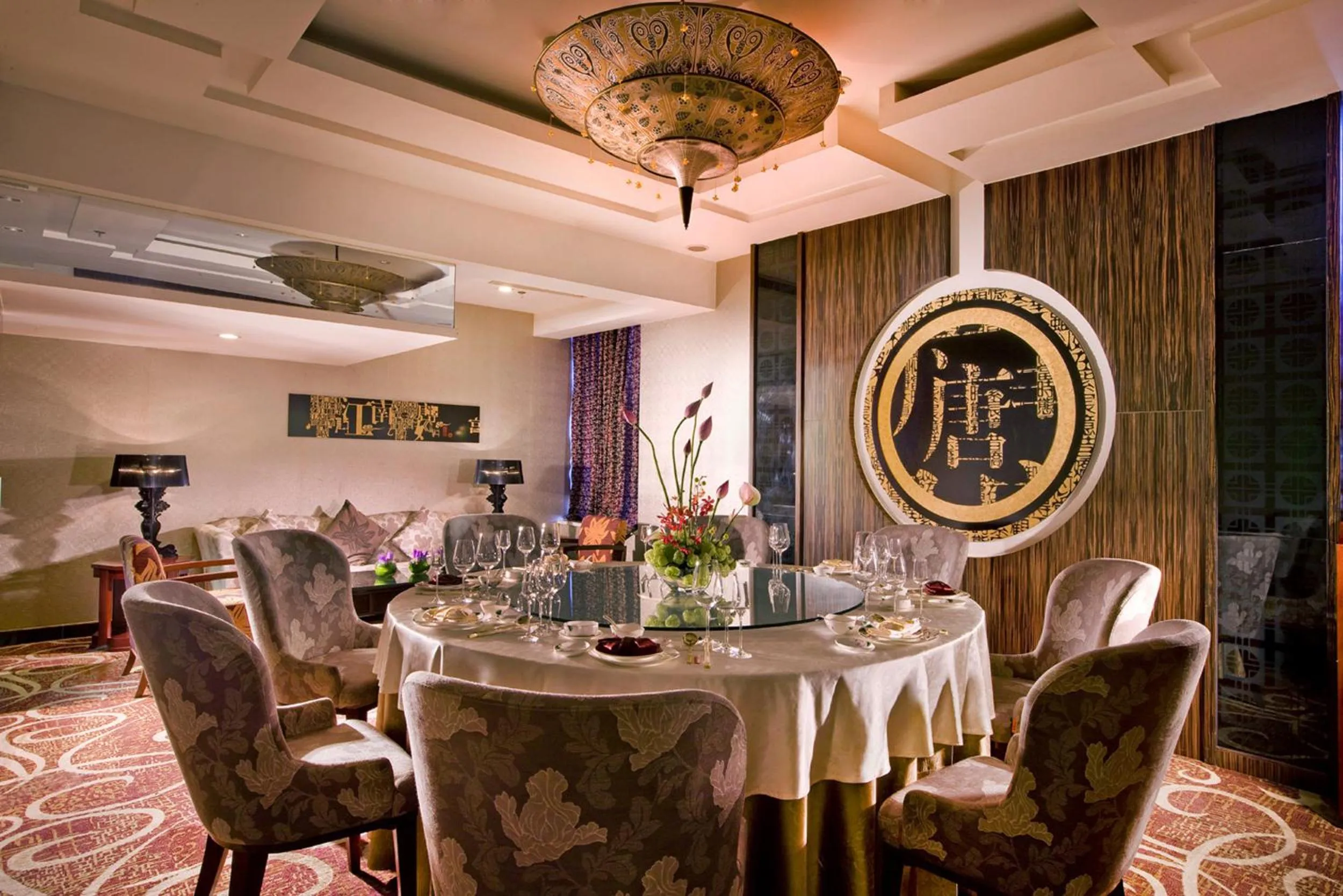 Restaurant/places to eat in Huachen International Hotel