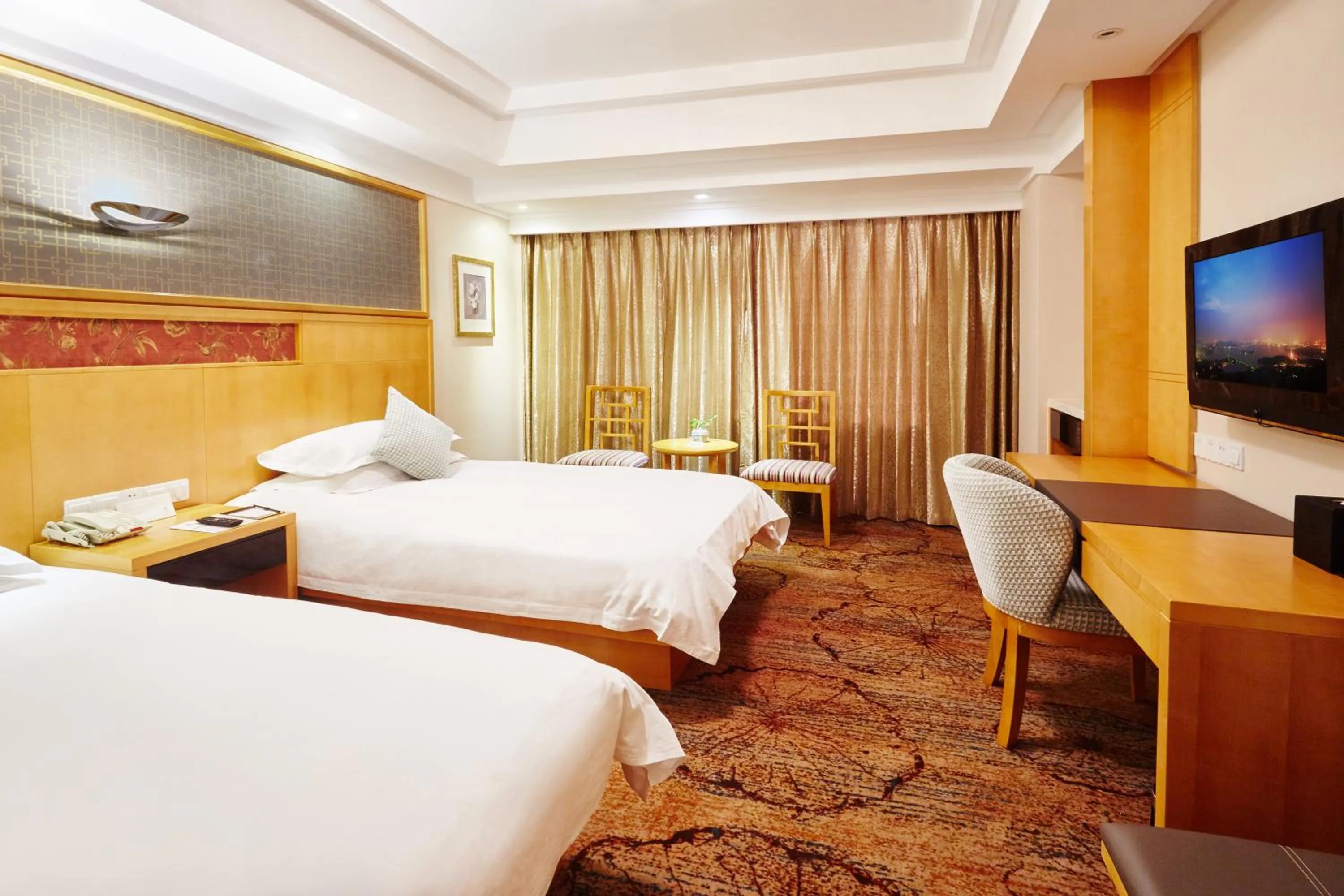 Photo of the whole room, Bed in Huachen International Hotel