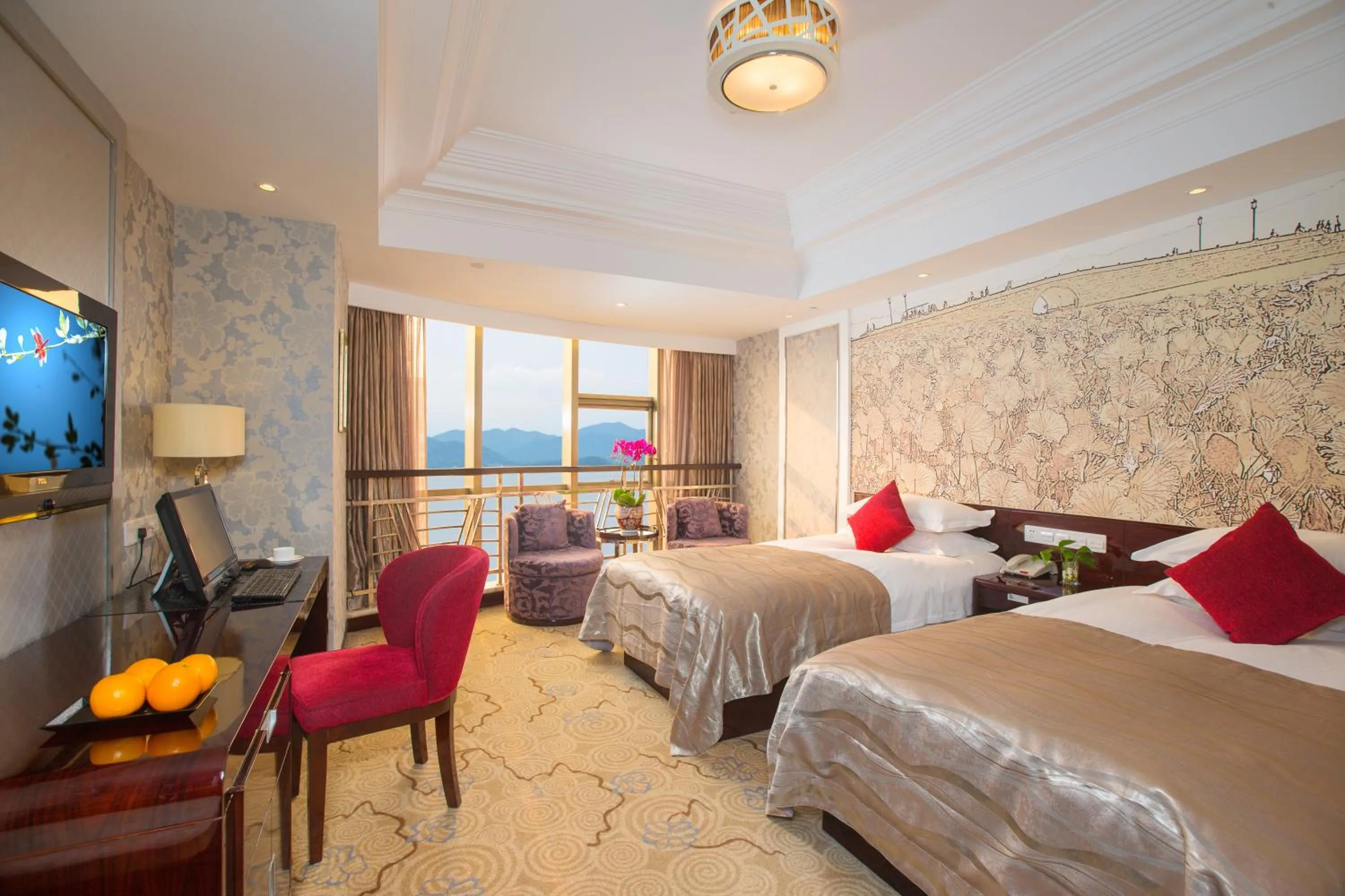 Photo of the whole room, Bed in Huachen International Hotel