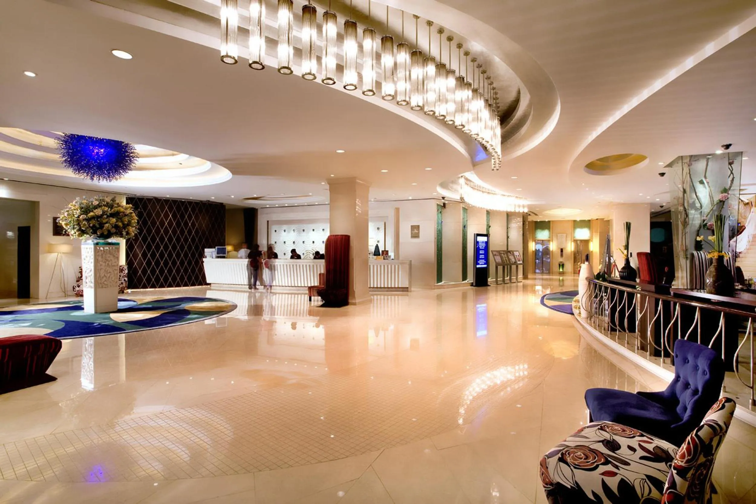 Lobby or reception in Huachen International Hotel