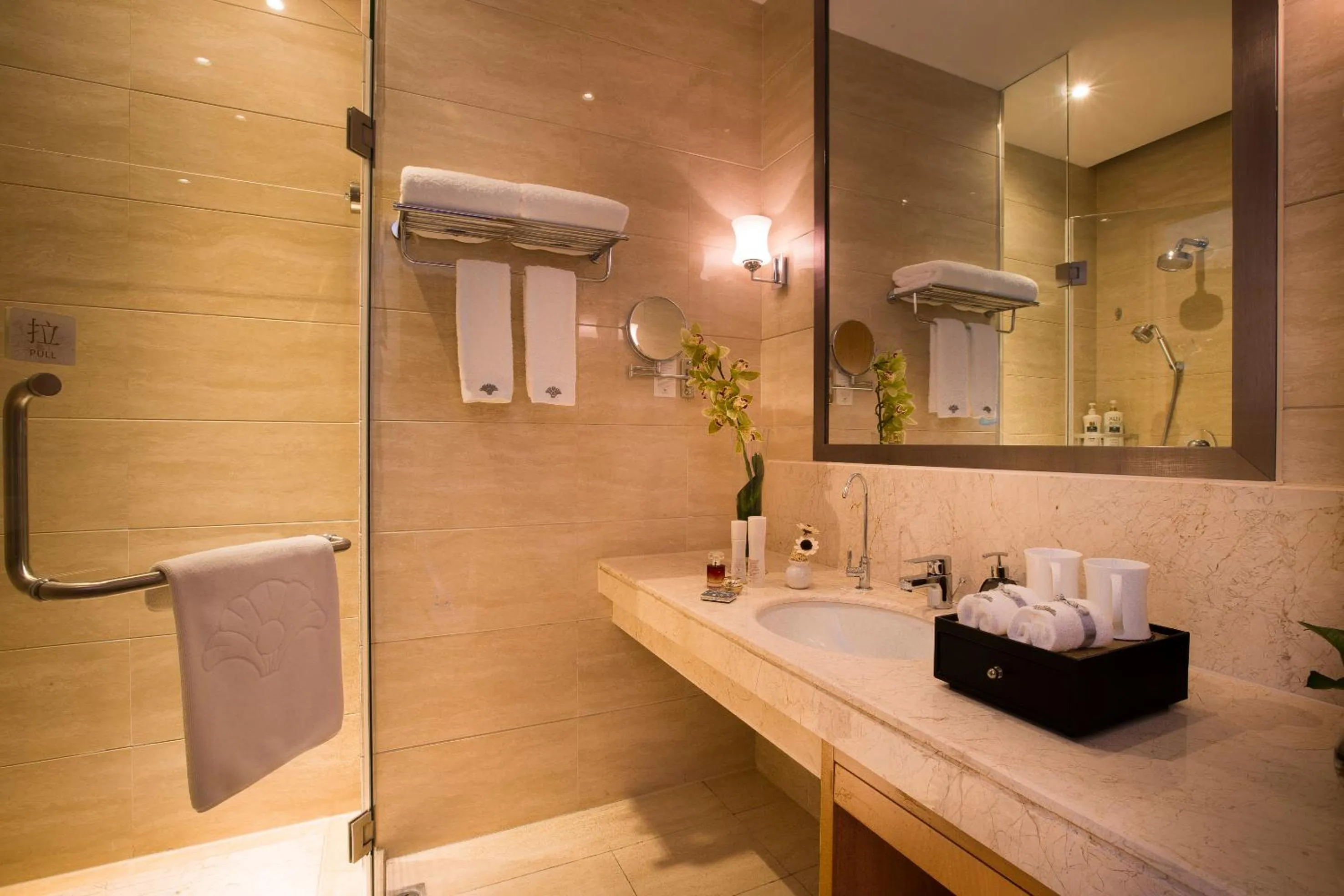 Bathroom in Huachen International Hotel