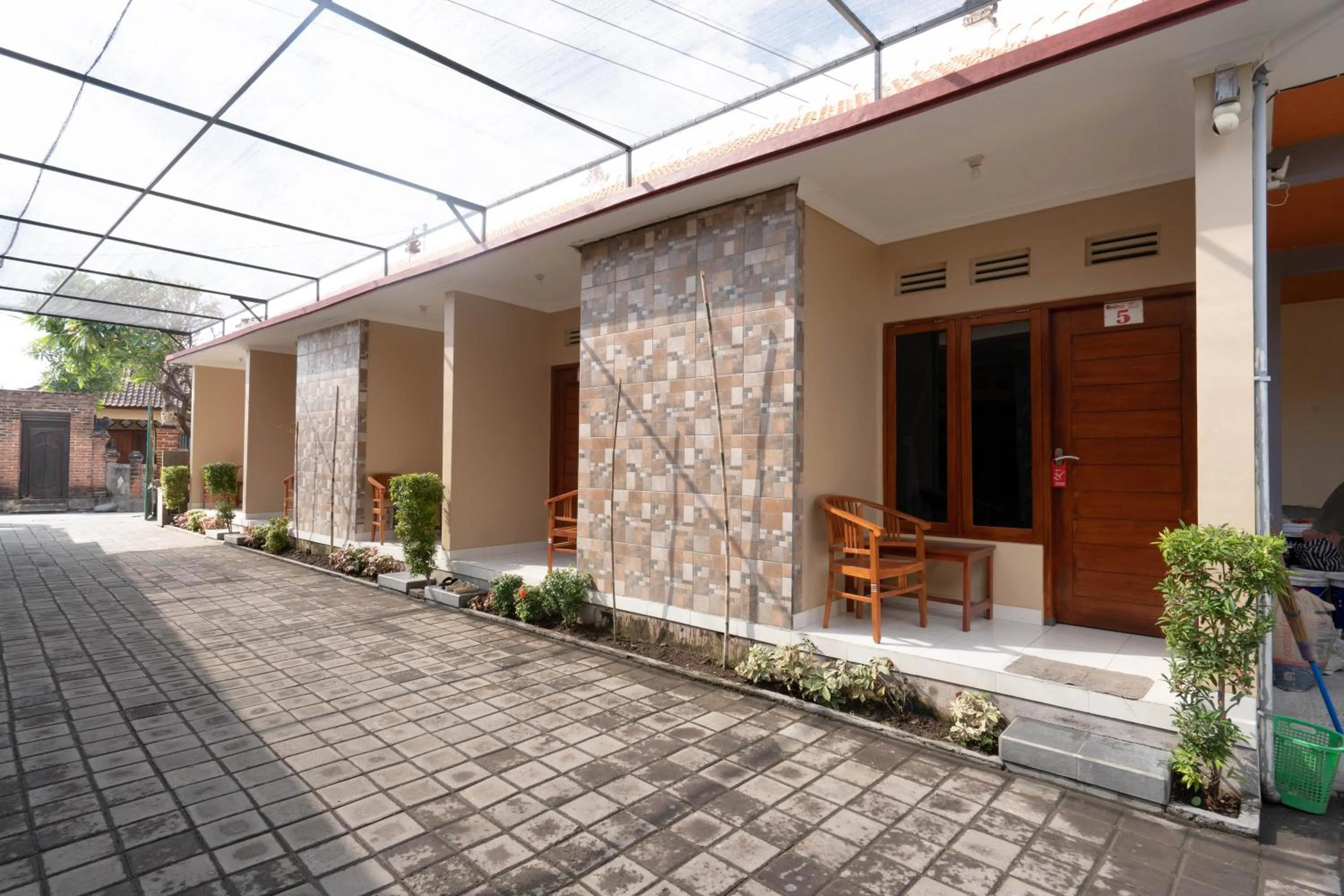 Property building in RedDoorz near Buleleng Harbour 2