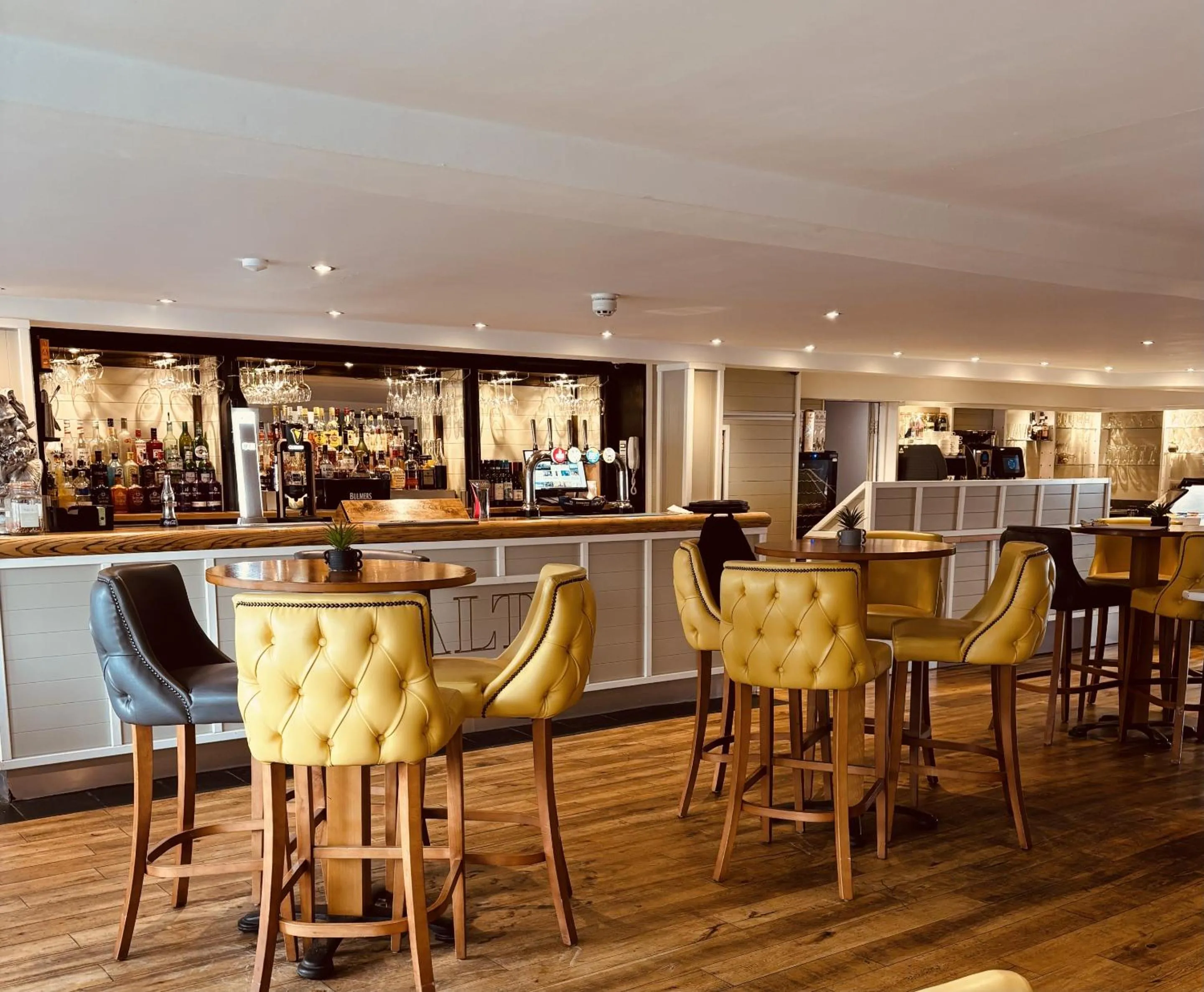 Lounge or bar in Salt on the Harbour