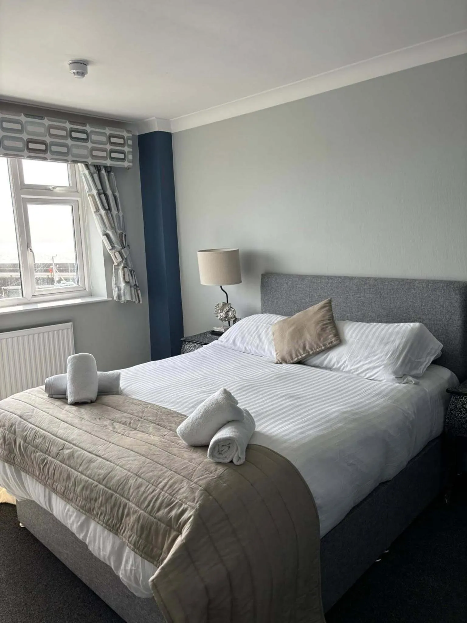 Bedroom, Bed in Salt on the Harbour