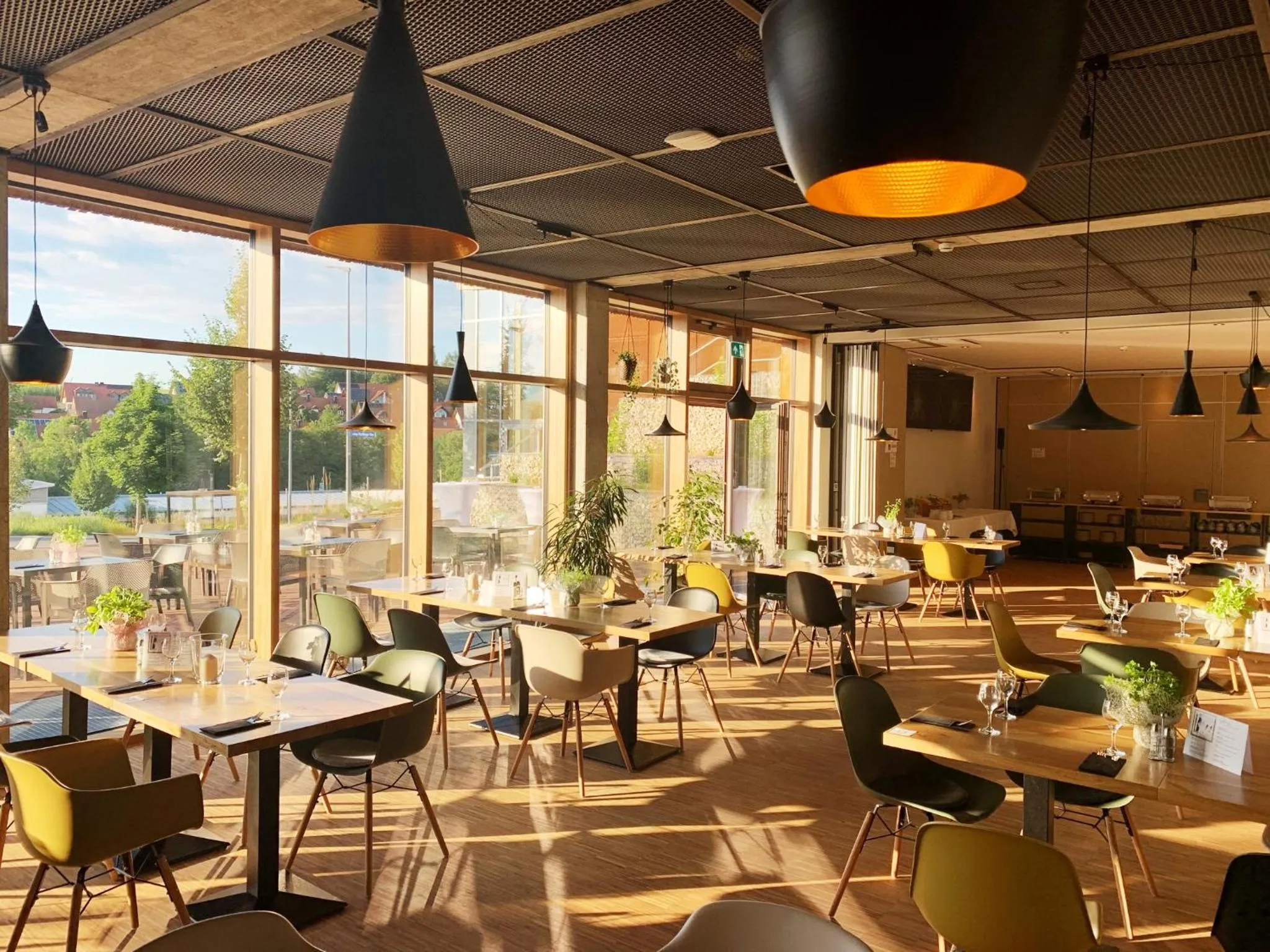 Restaurant/places to eat in Ökohotel aus Holz Alea Eco