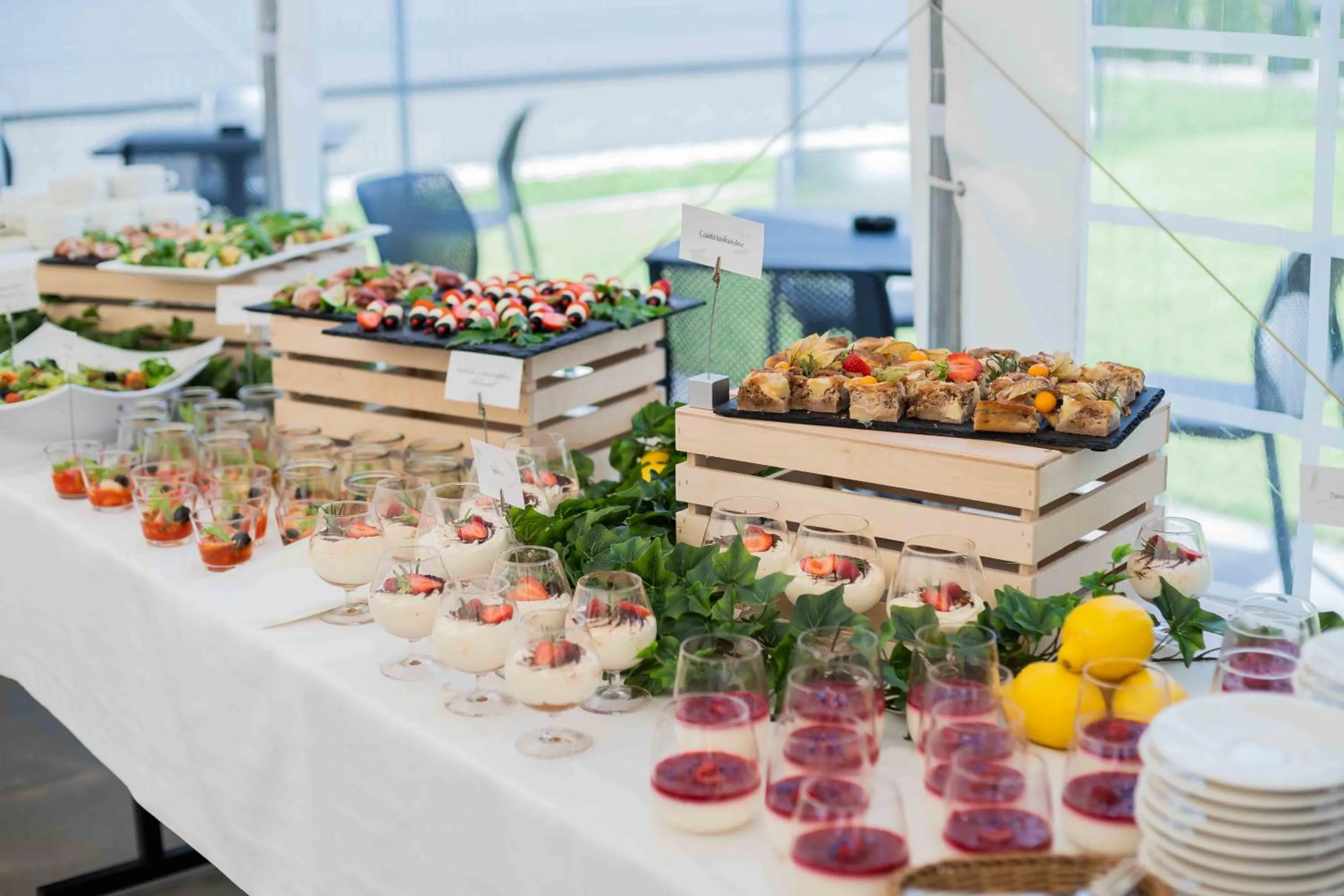 Garden, Food in V Hotel Warsaw